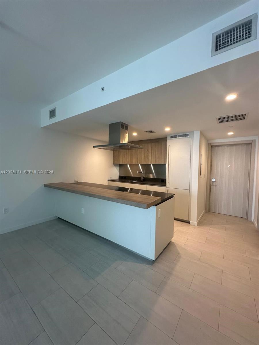 1000 Brickell Plz #4503 Miami, FL 33131