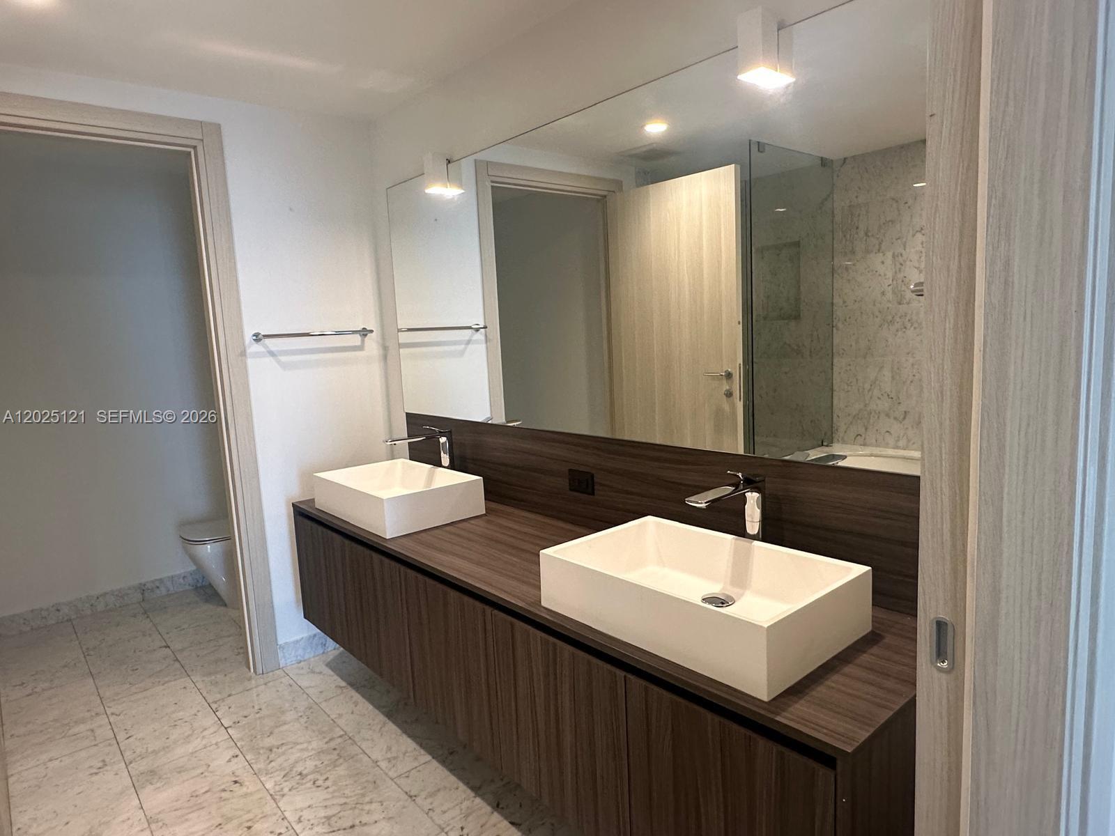 1000 Brickell Plz #4503 Miami, FL 33131