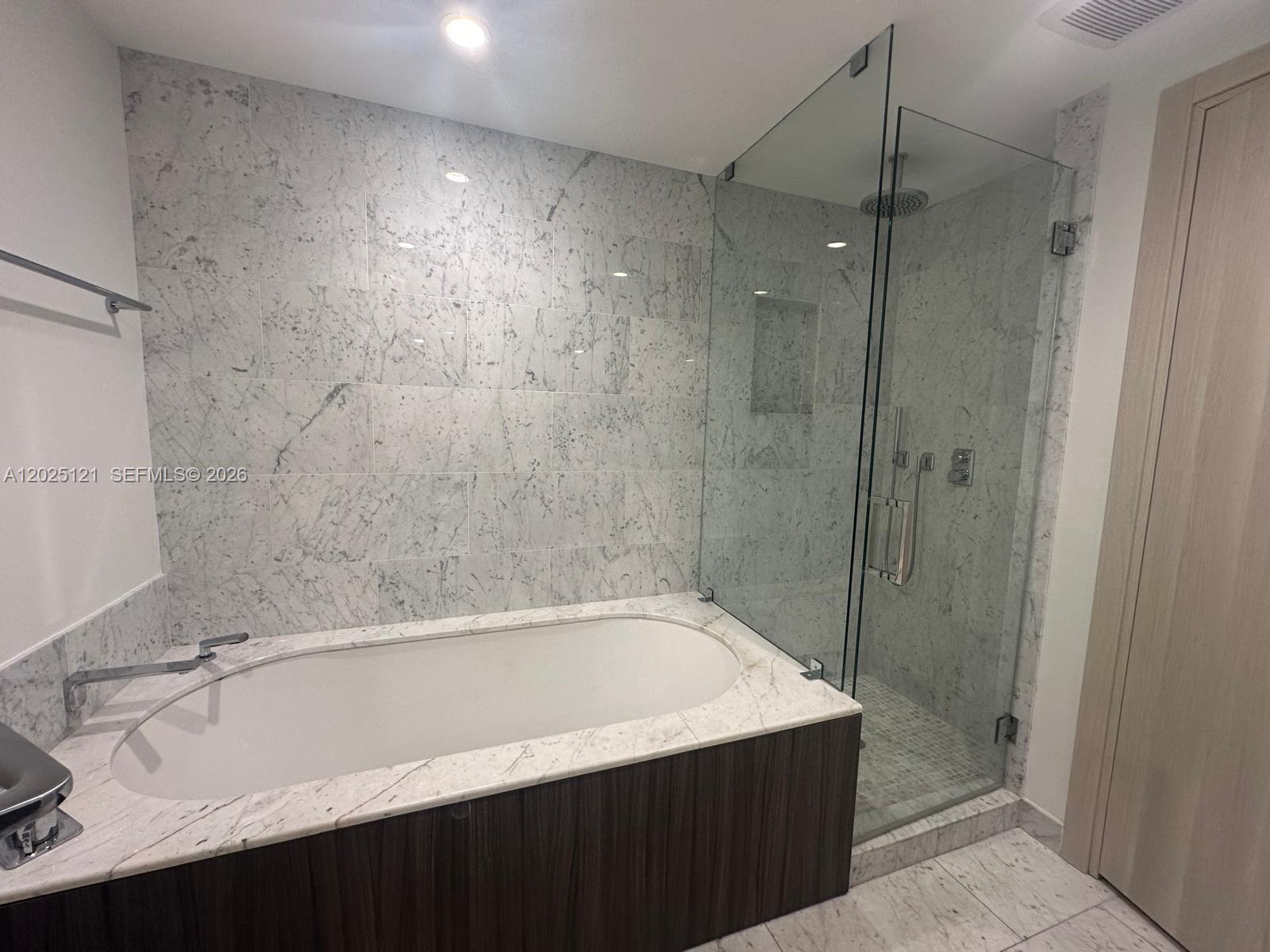 1000 Brickell Plz #4503 Miami, FL 33131