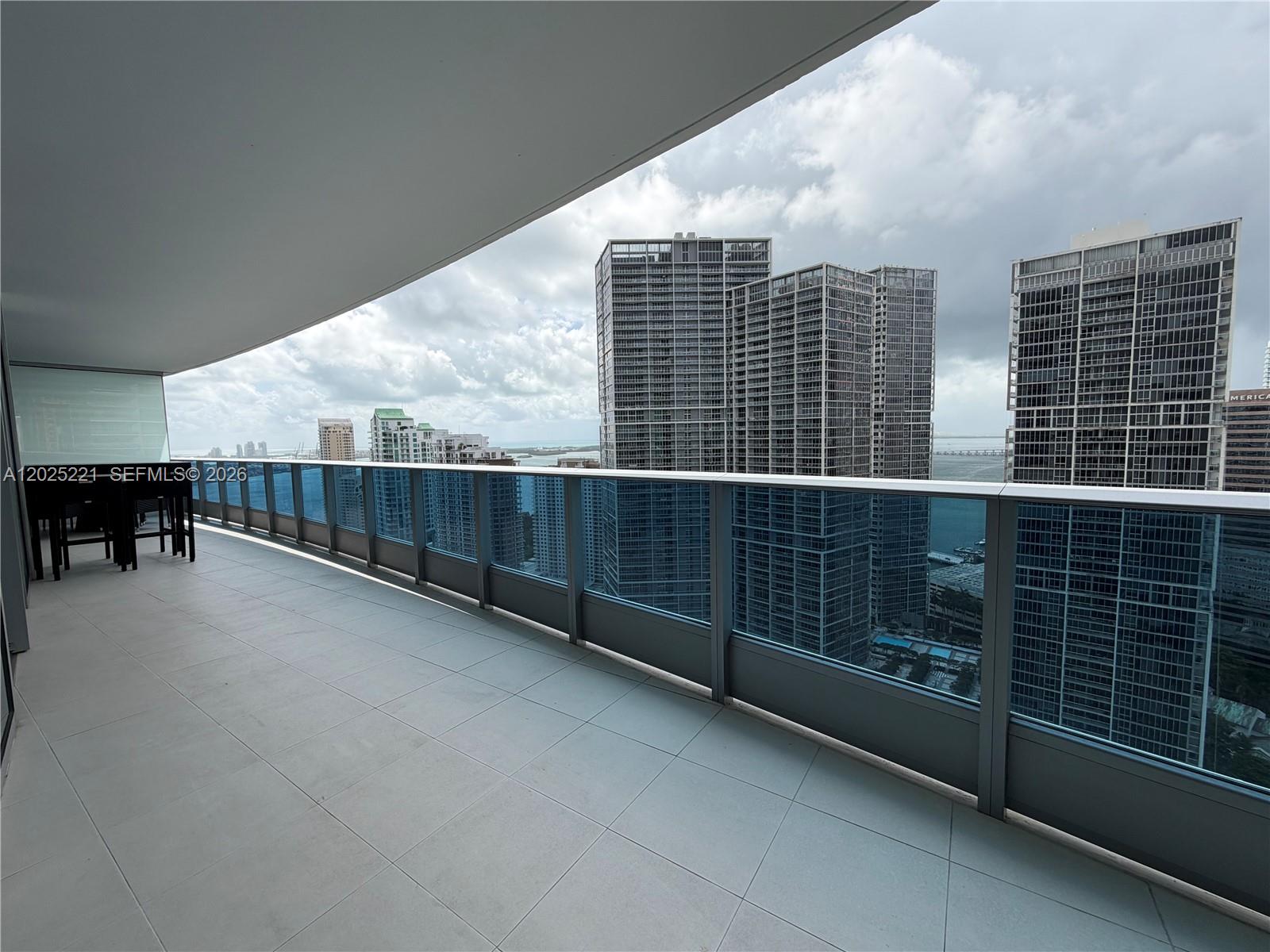 200 Biscayne Blvd Way #4104 Miami, FL 33131
