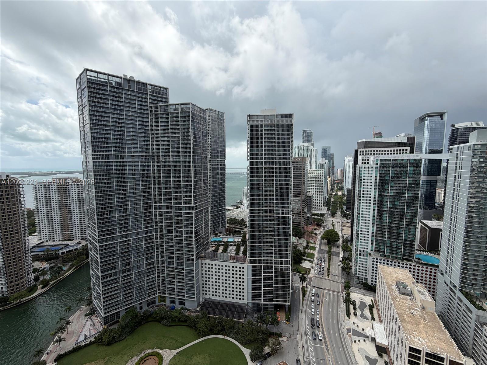 200 Biscayne Blvd Way #4104 Miami, FL 33131