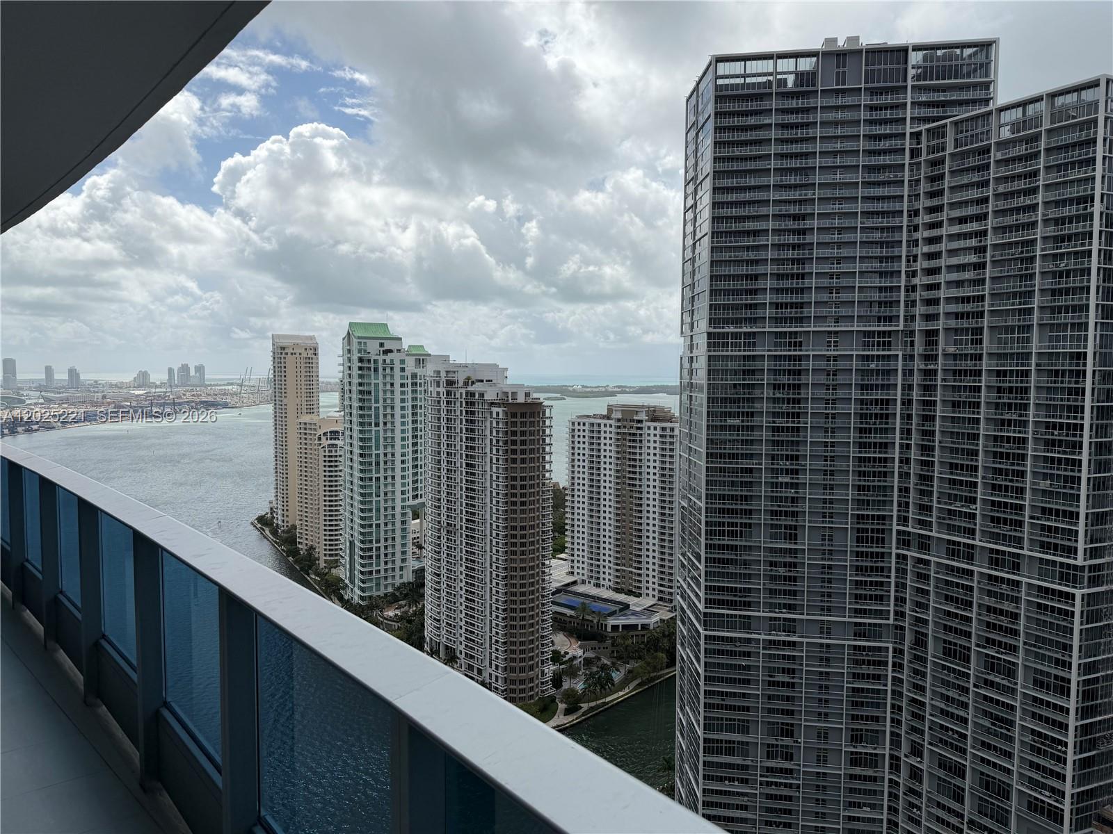 200 Biscayne Blvd Way #4104 Miami, FL 33131