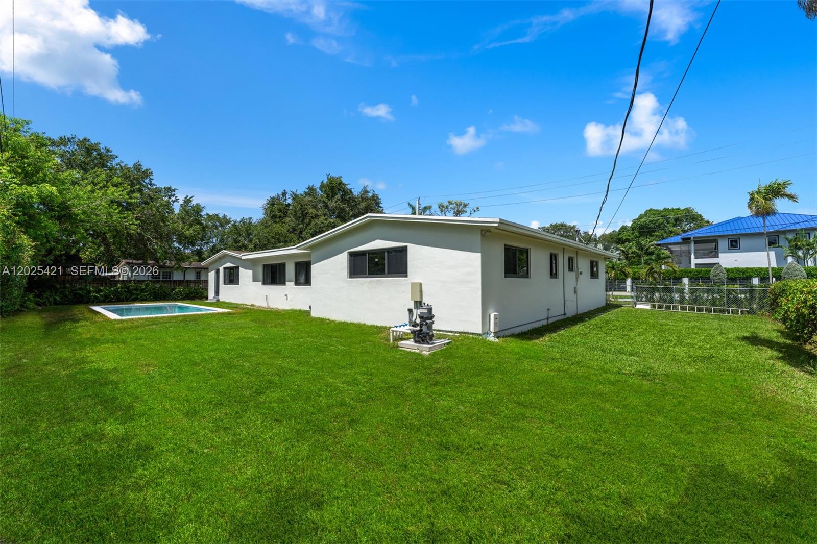 10825 SW 80th Ave Miami, FL 33156
