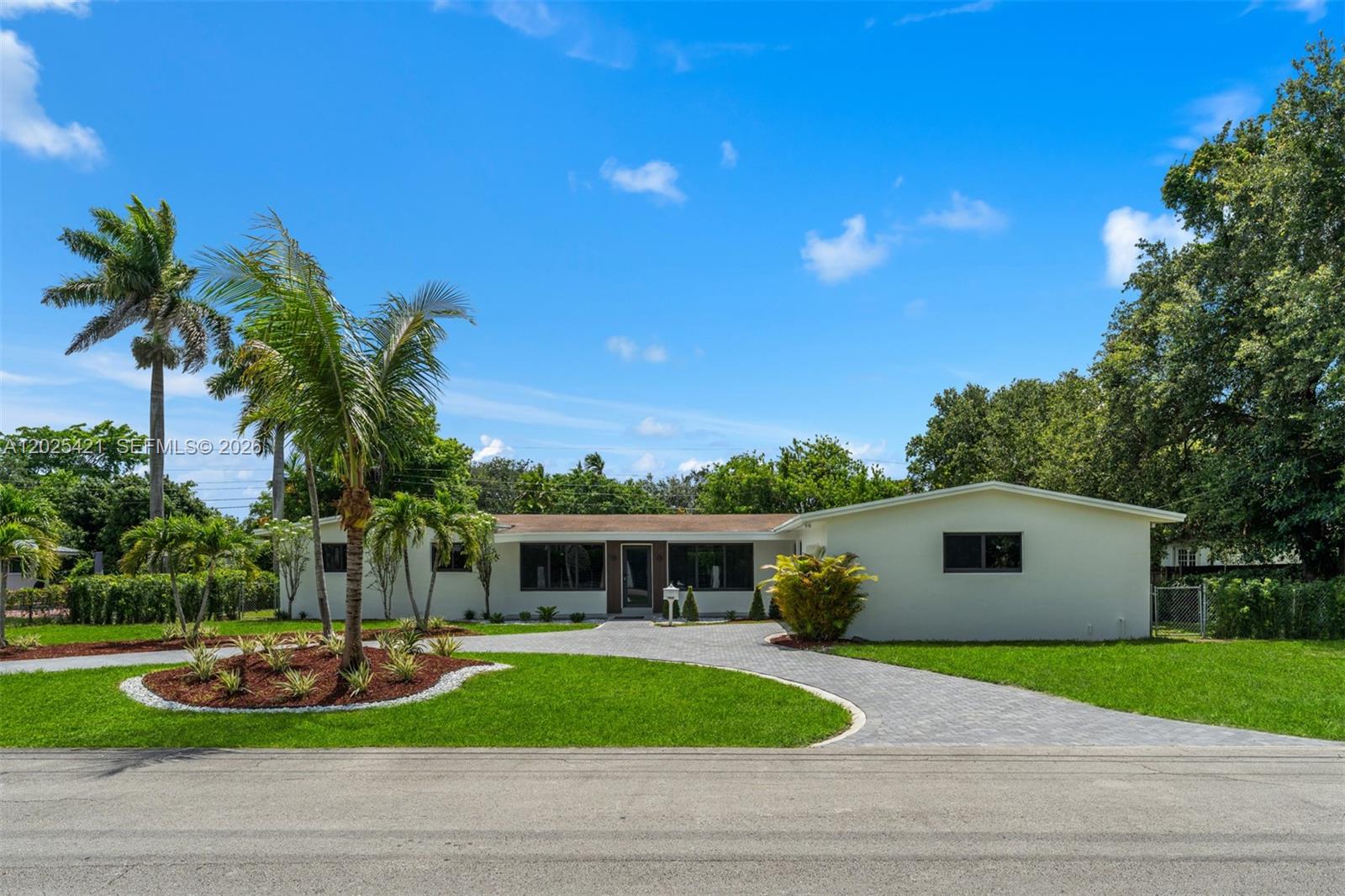 10825 SW 80th Ave Miami, FL 33156