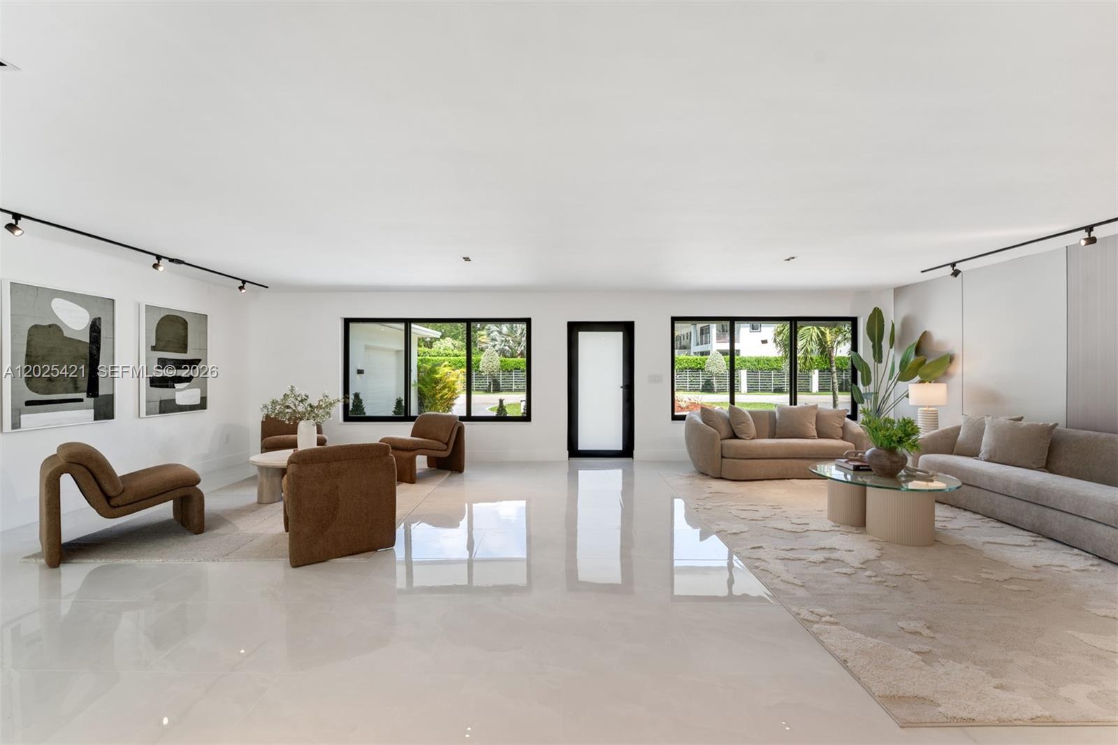 10825 SW 80th Ave Miami, FL 33156