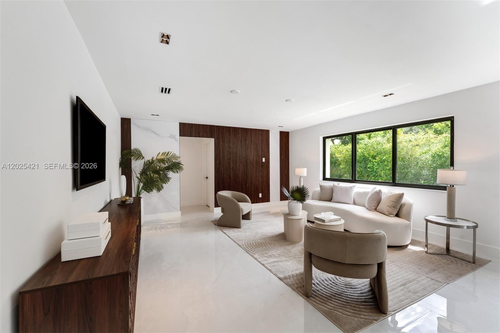 10825 SW 80th Ave Miami, FL 33156