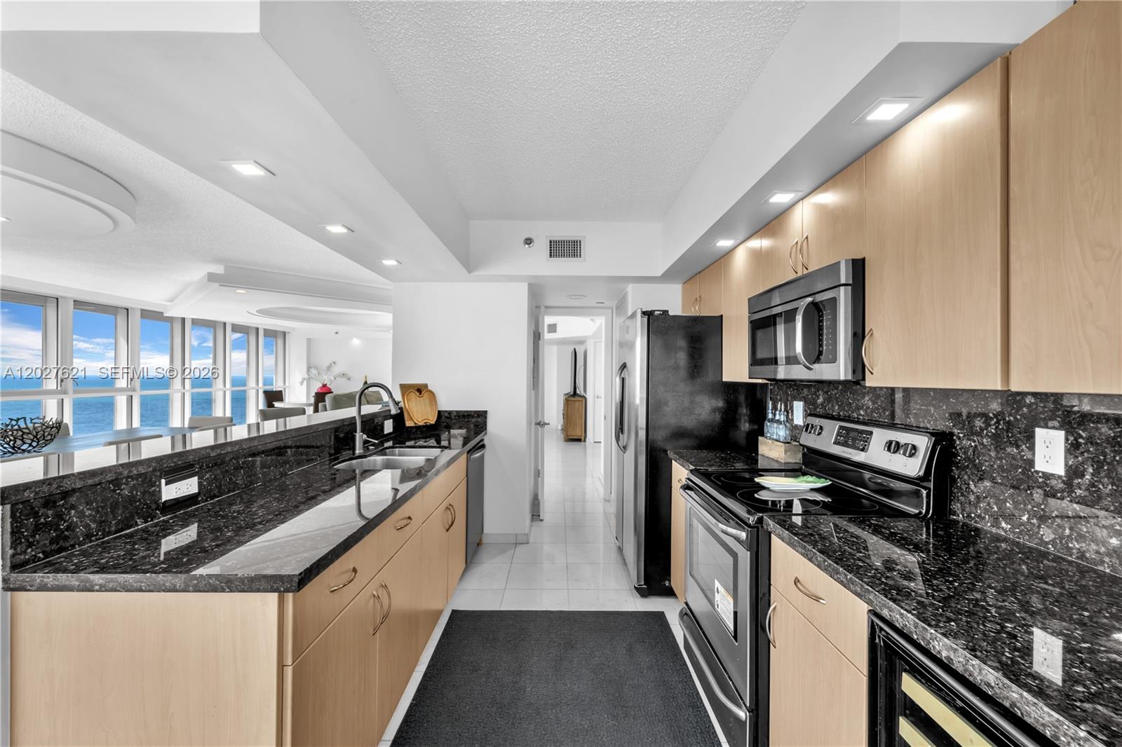 16485 Collins Ave #1836 Sunny Isles Beach, FL 33160