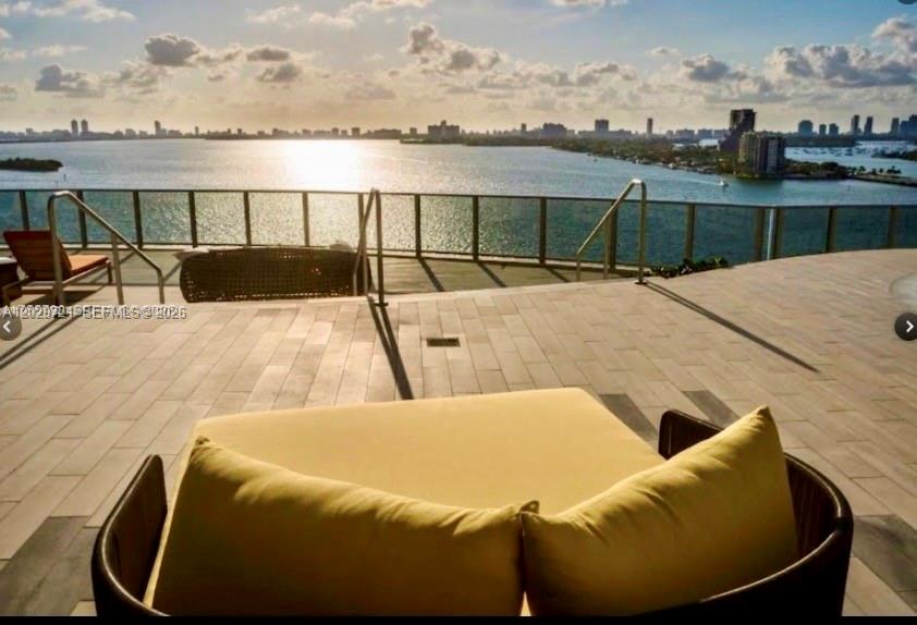 image Aria on the Bay1