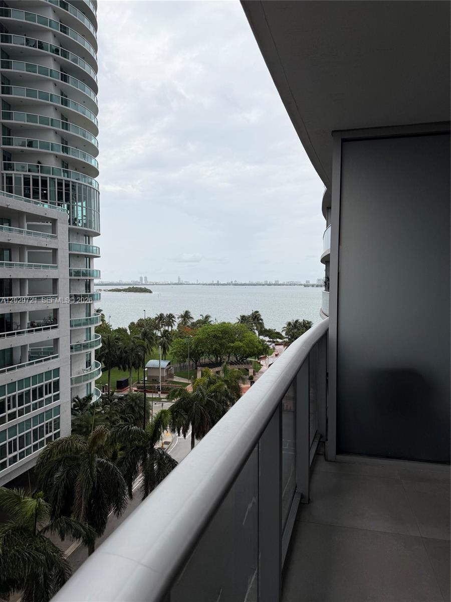 image Aria on the Bay6