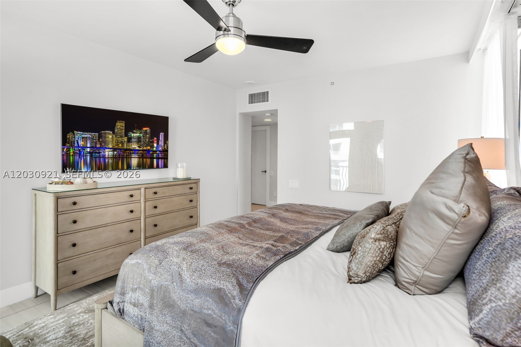 image 1500 Ocean Drive19