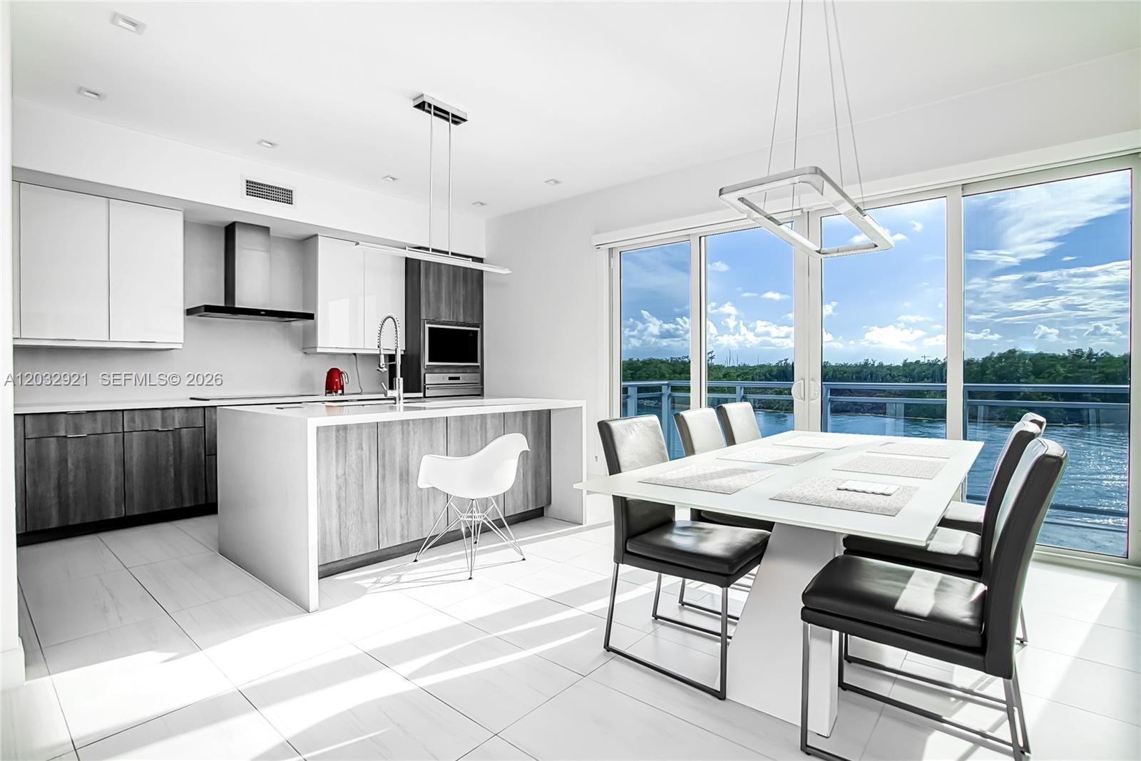 Undisclosed Address Hollywood, FL 33019