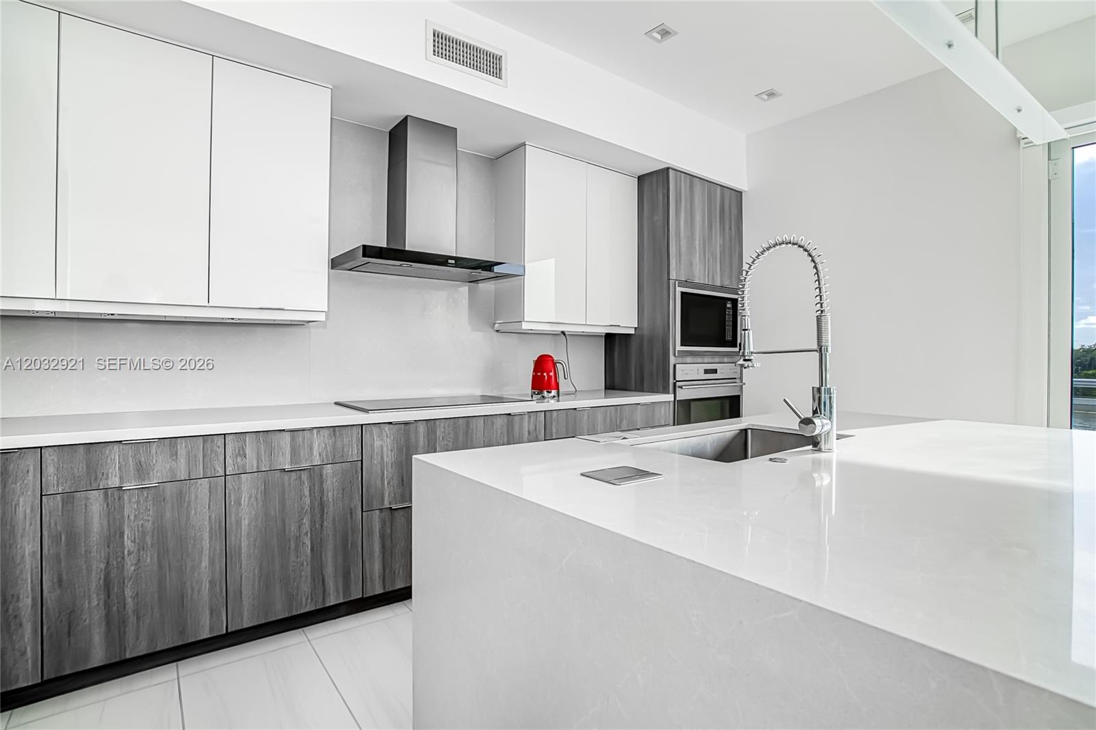 Undisclosed Address Hollywood, FL 33019