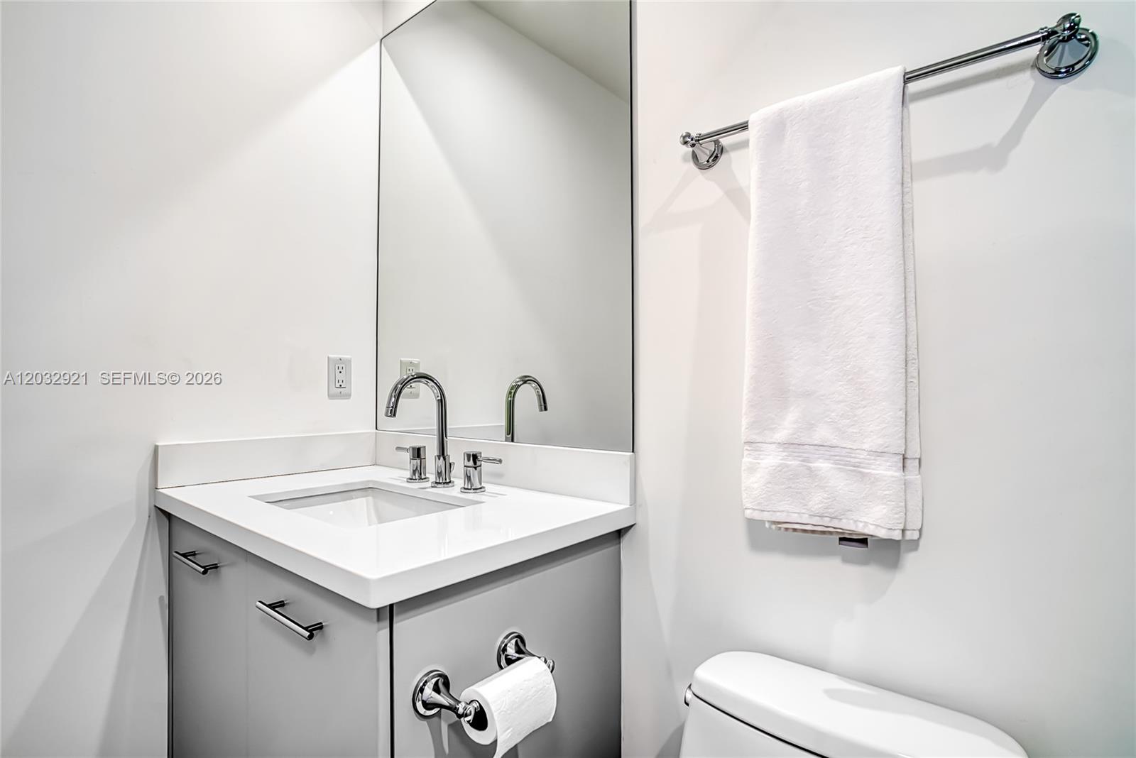 Undisclosed Address Hollywood, FL 33019