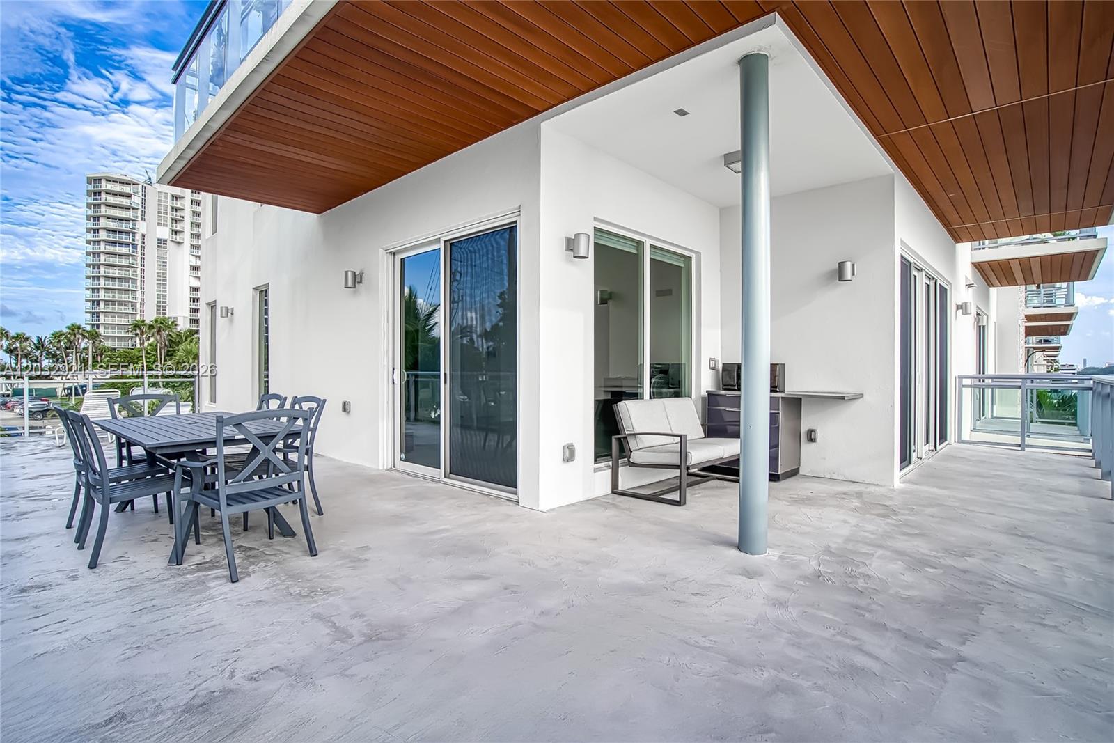 Undisclosed Address Hollywood, FL 33019