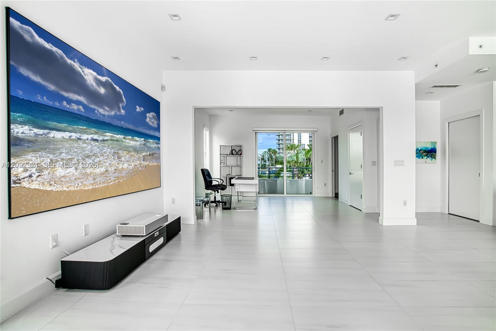 Undisclosed Address Hollywood, FL 33019
