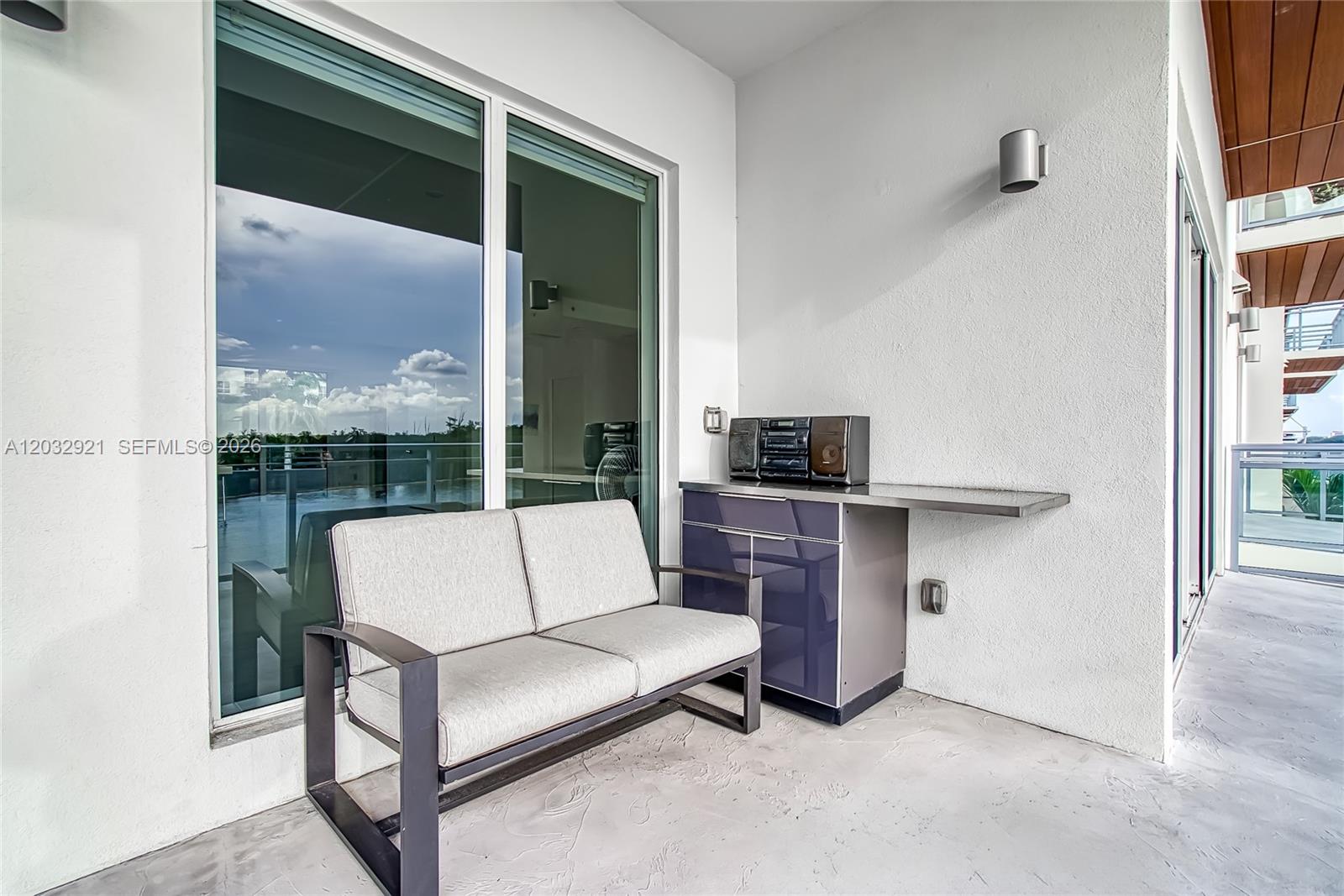 Undisclosed Address Hollywood, FL 33019
