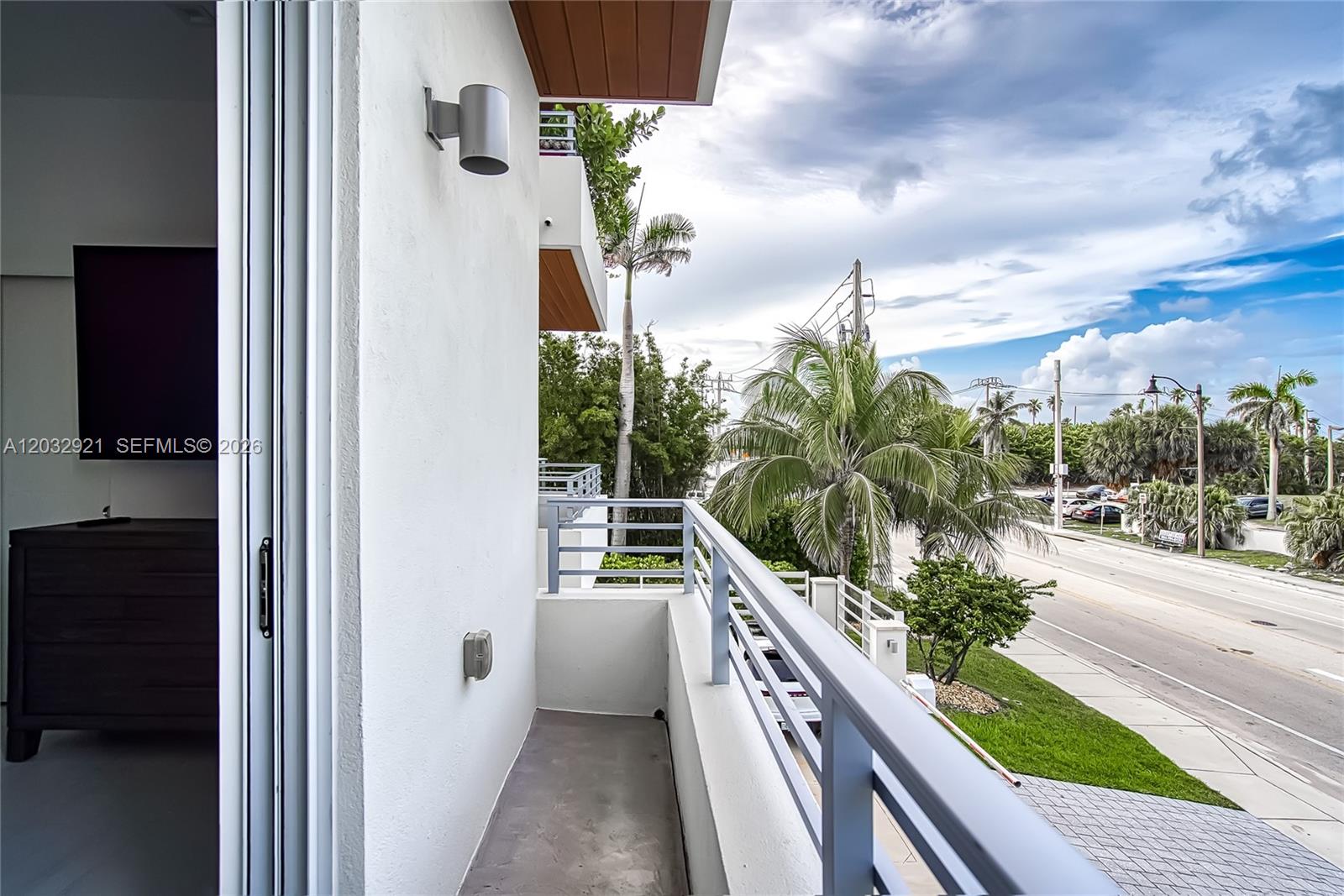 Undisclosed Address Hollywood, FL 33019