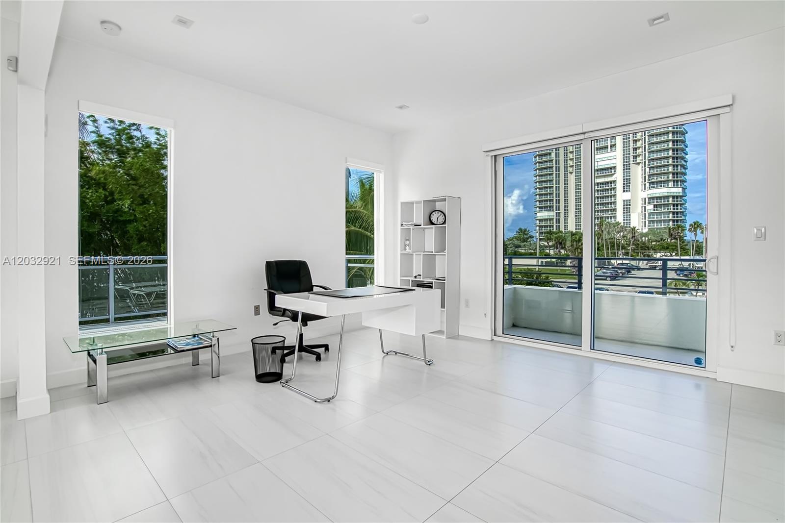 Undisclosed Address Hollywood, FL 33019