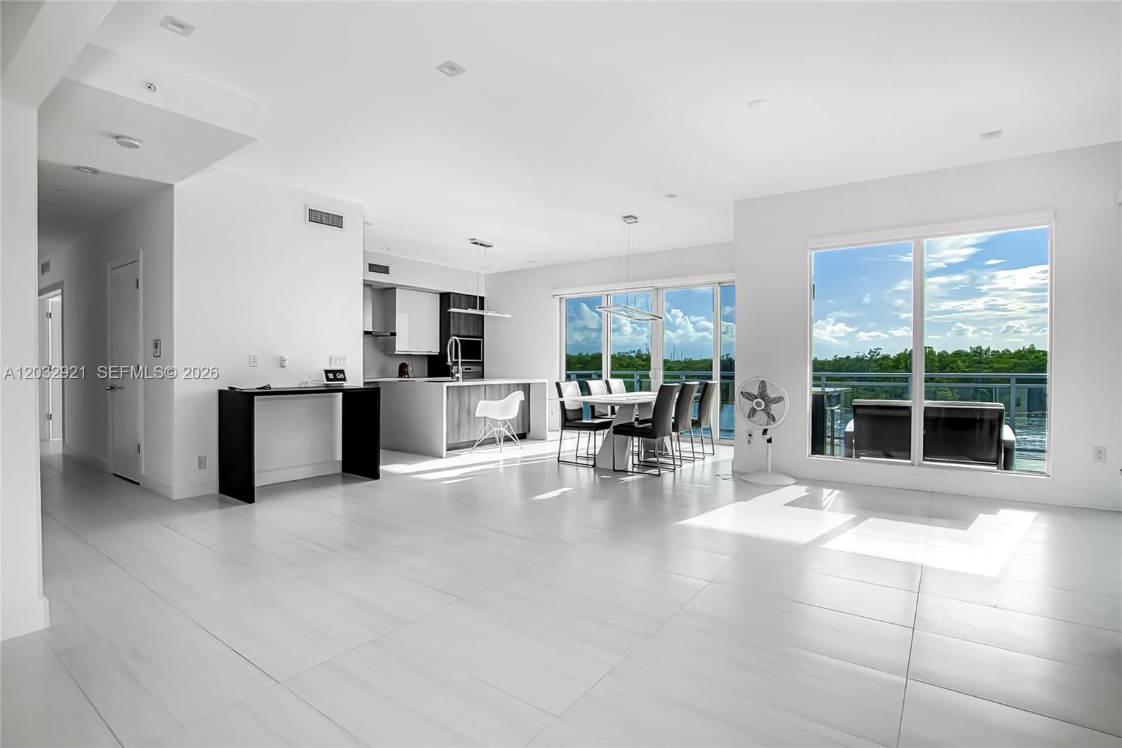 Undisclosed Address Hollywood, FL 33019