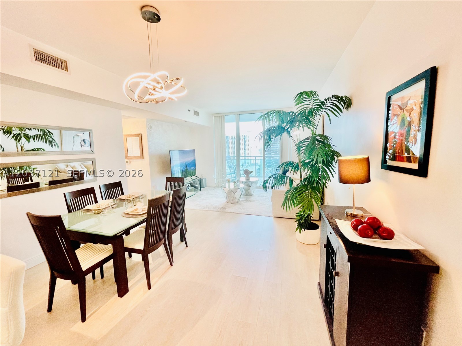 image The Plaza on Brickell East2