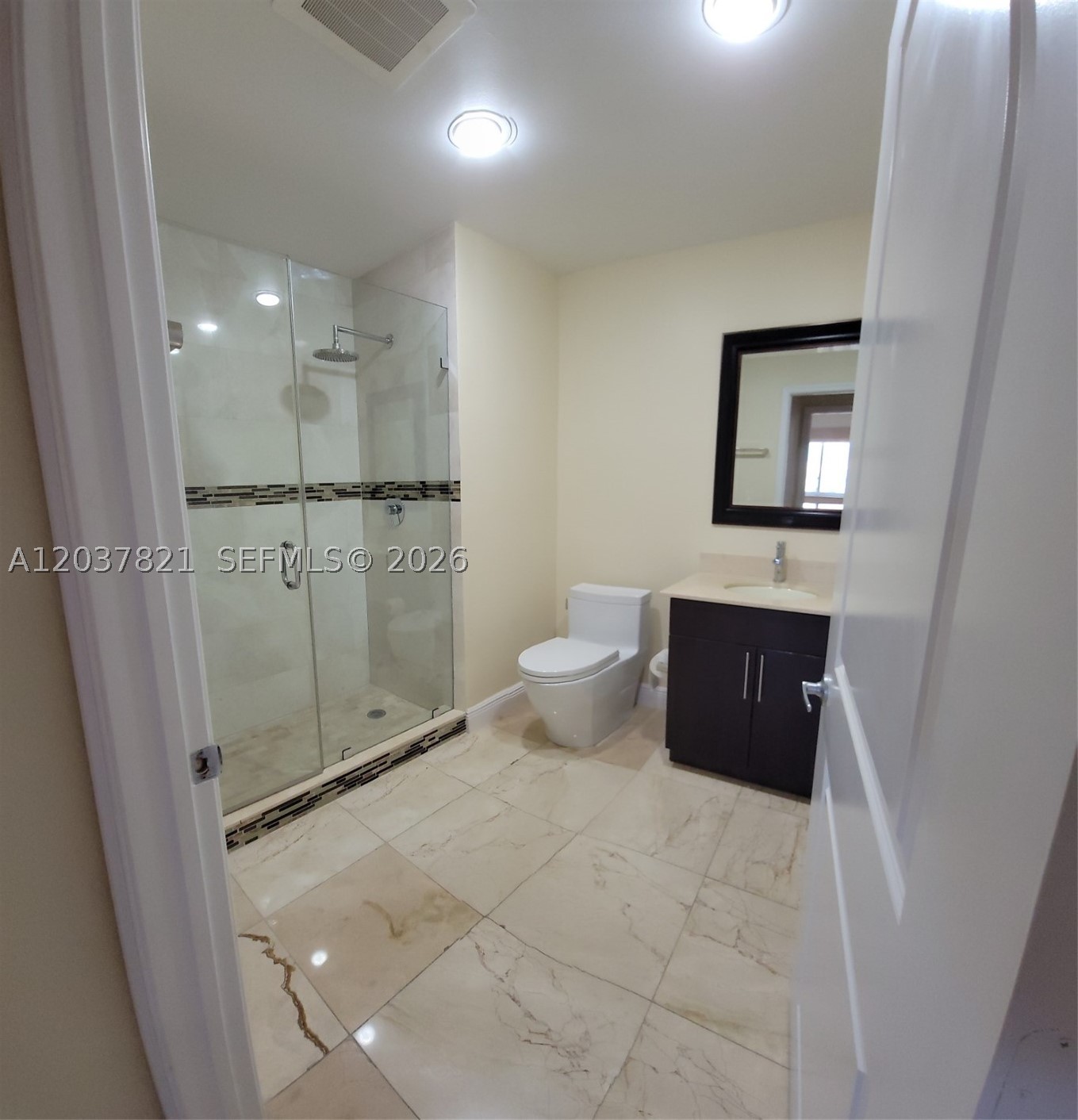 image Ten Aragon Condo10