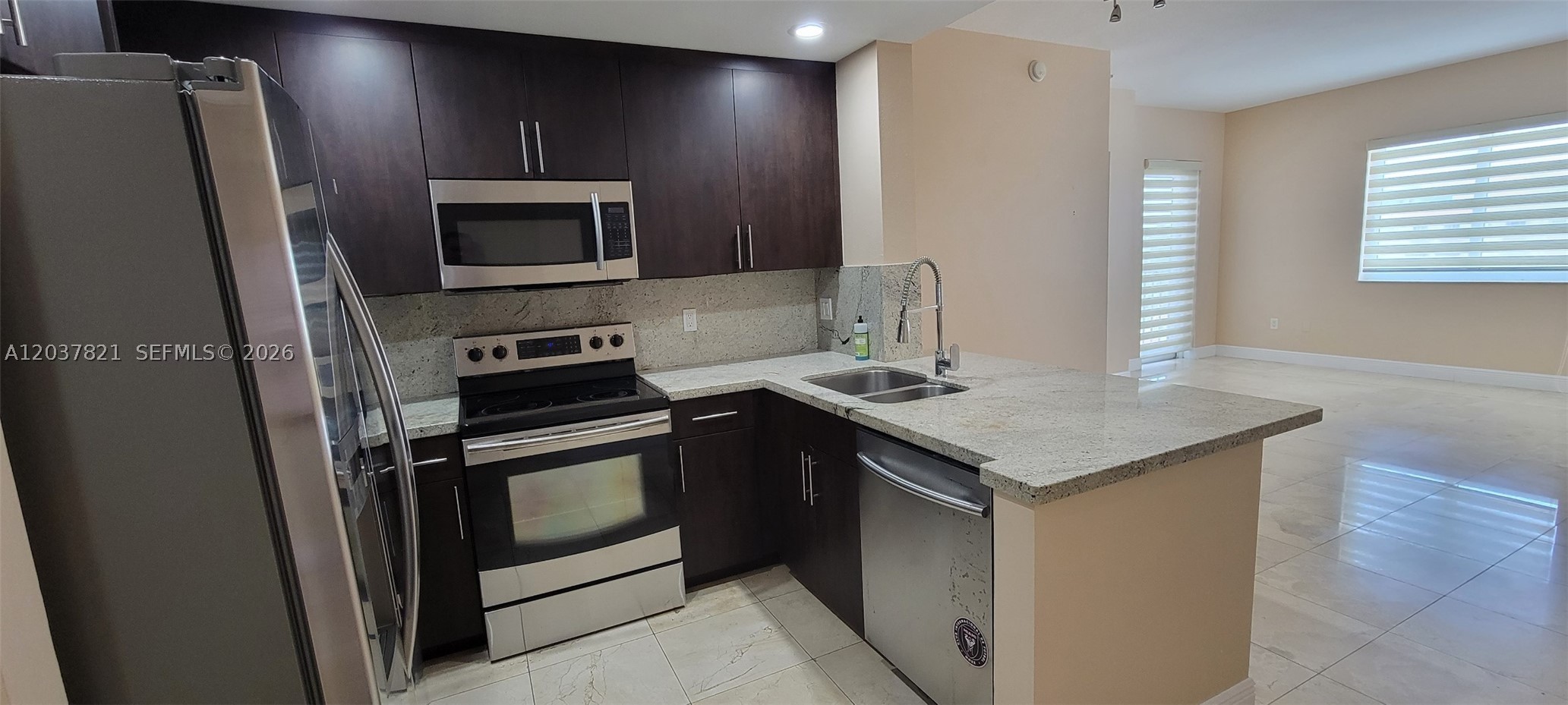 image Ten Aragon Condo2