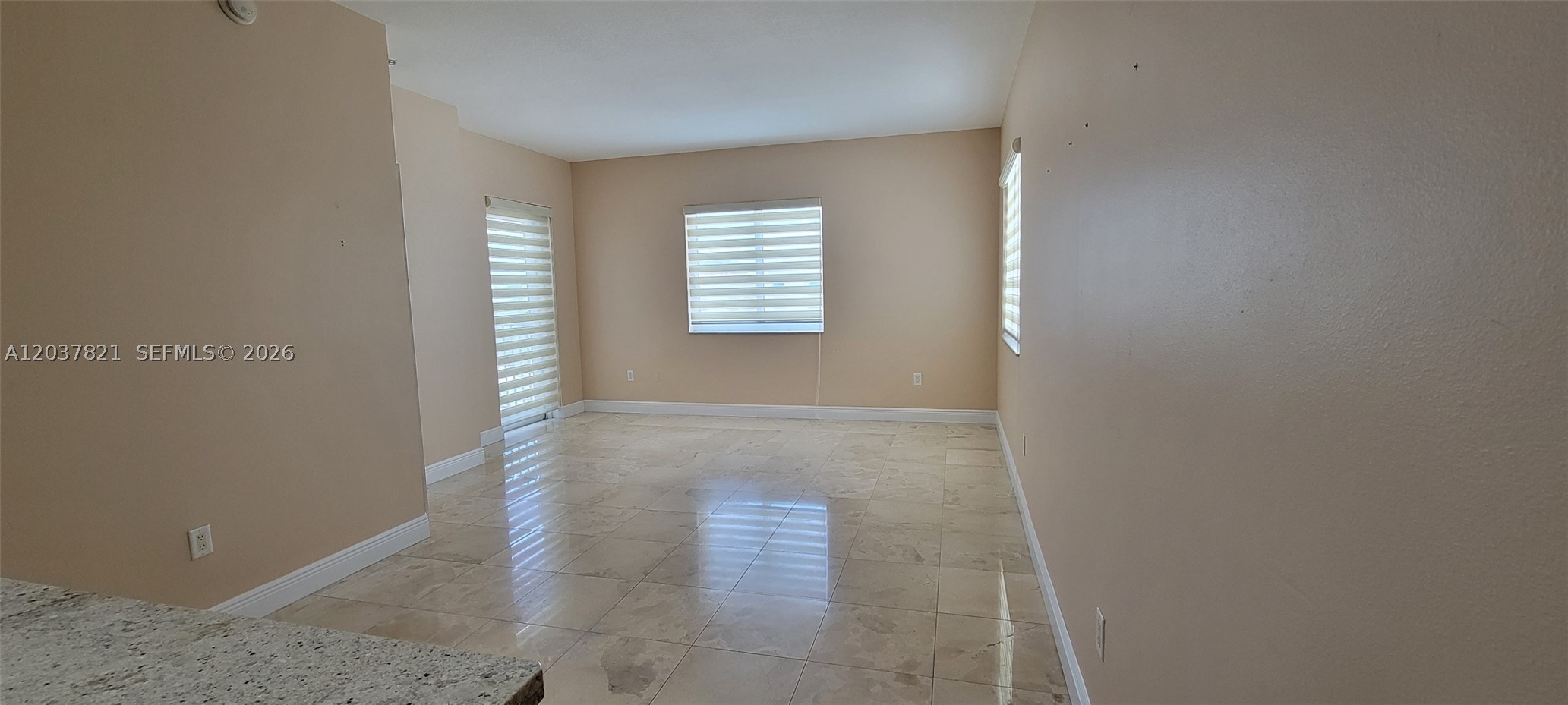 image Ten Aragon Condo3