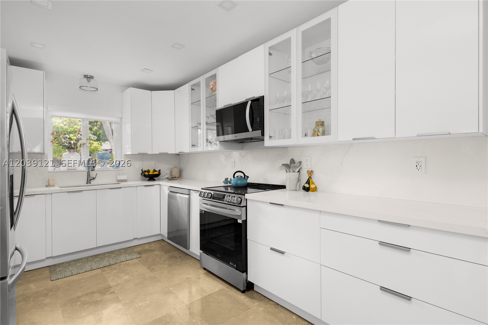 8920 NE 9th Ct Miami, FL 33138