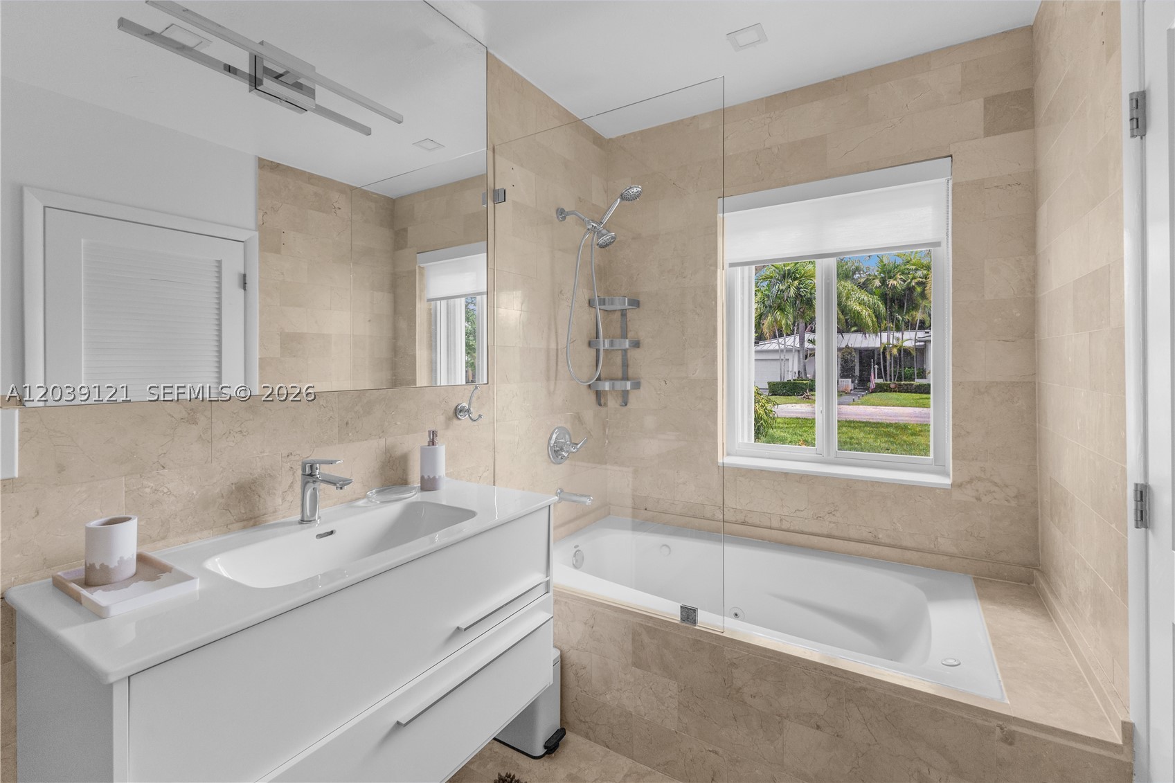 8920 NE 9th Ct Miami, FL 33138