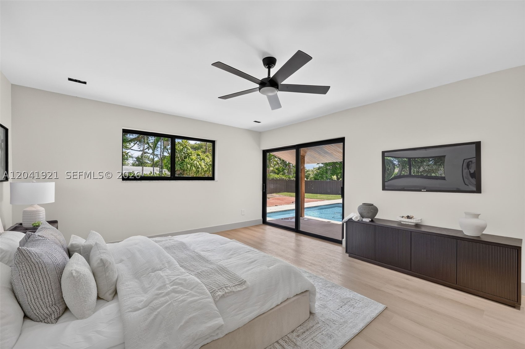 8430 SW 88th St Miami, FL 33156