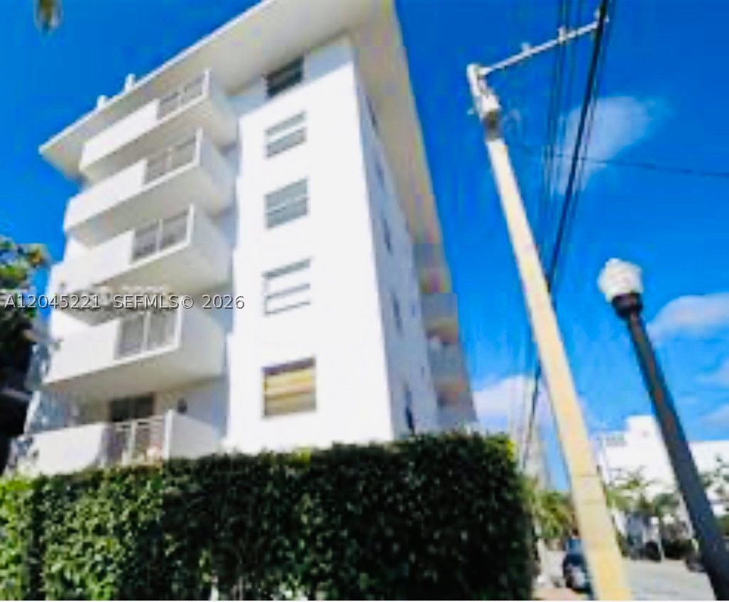 360 Meridian Ave #4A