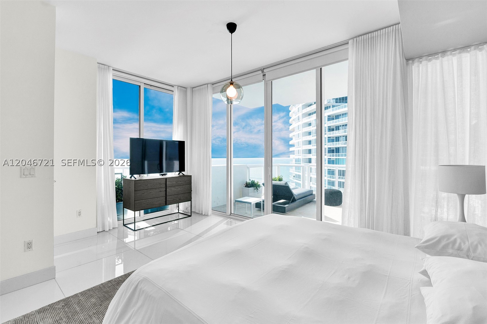 image Continuum South Beach North Tower25