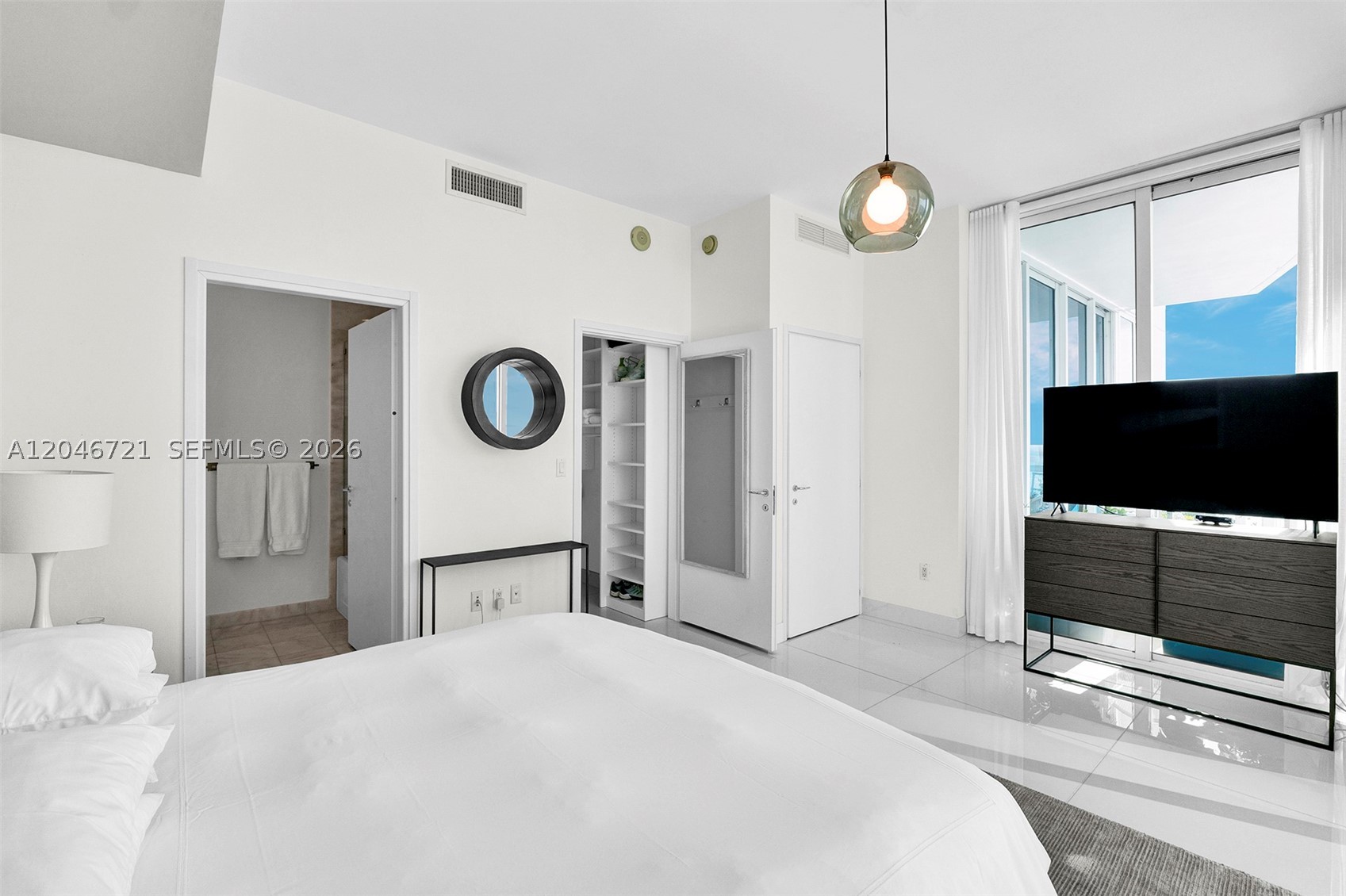 image Continuum South Beach North Tower37