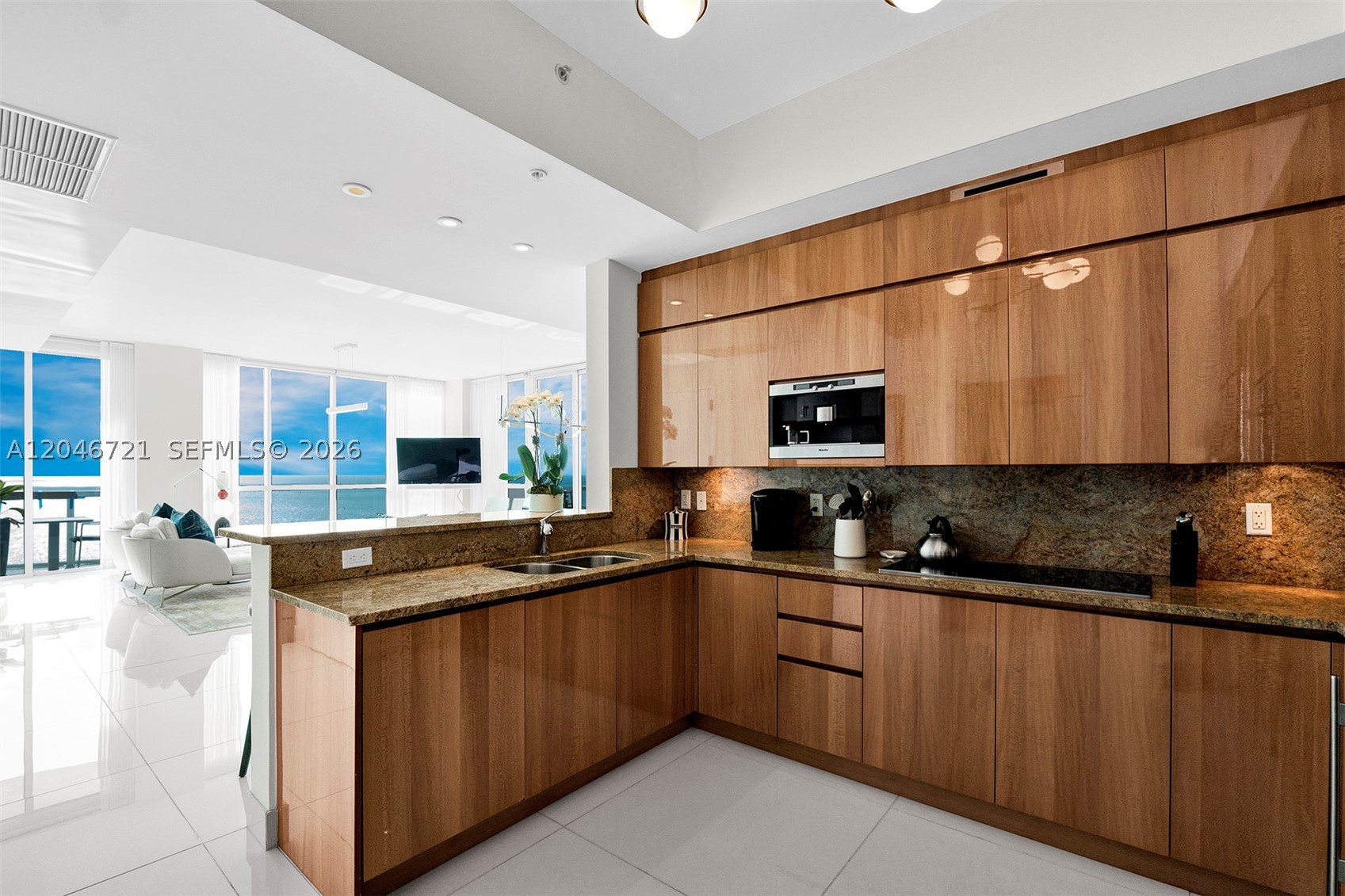 image Continuum South Beach North Tower6