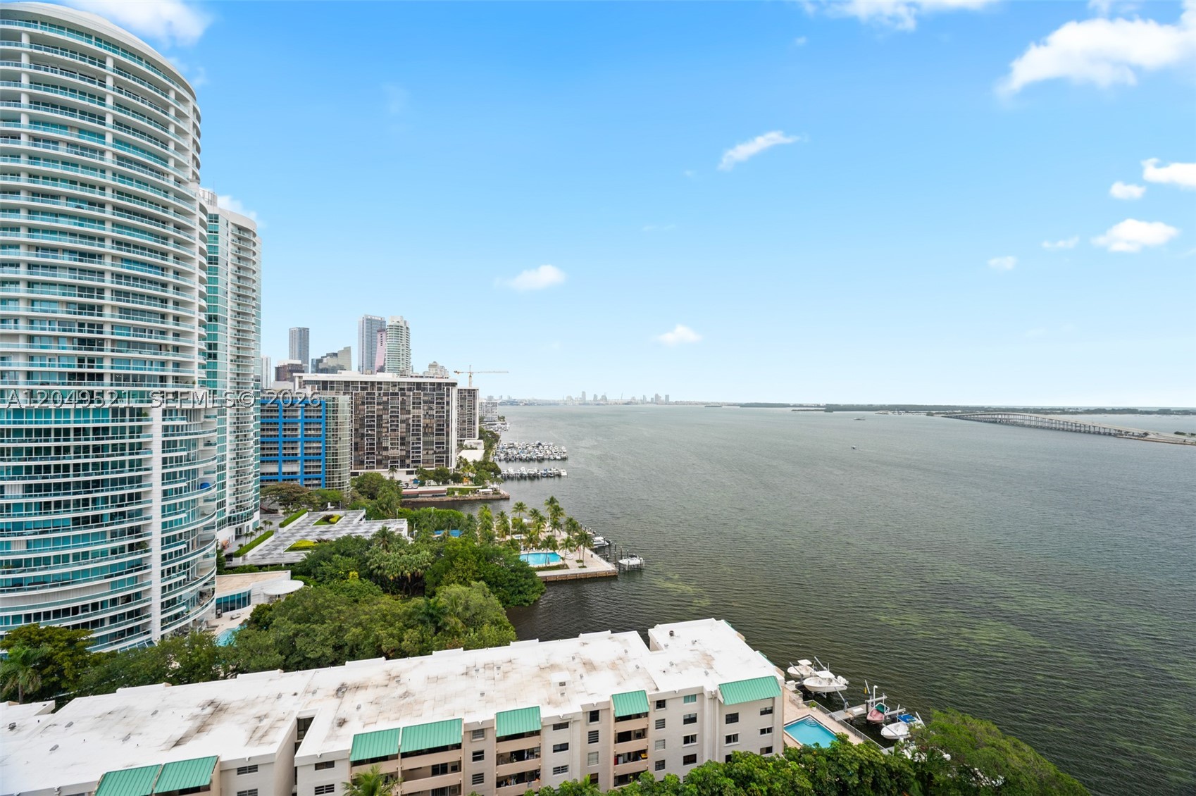 image Brickell Bay Club10