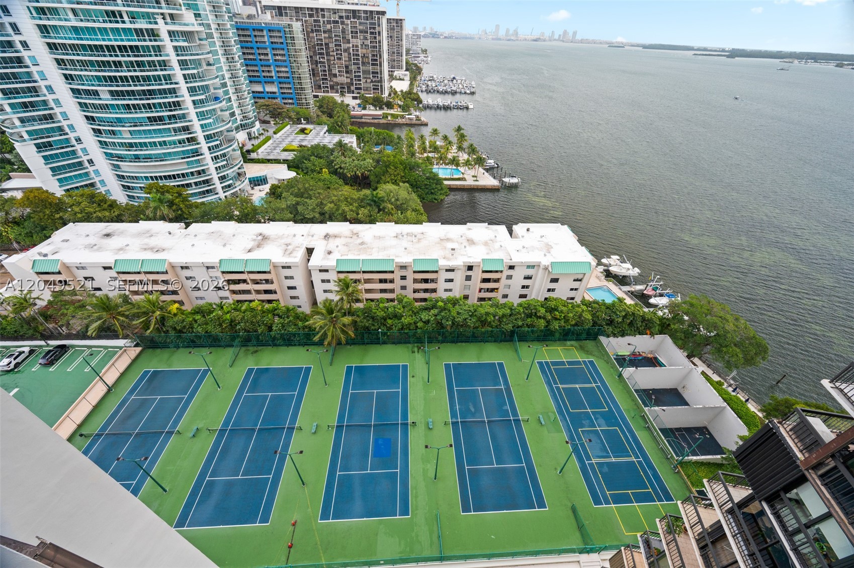 image Brickell Bay Club24
