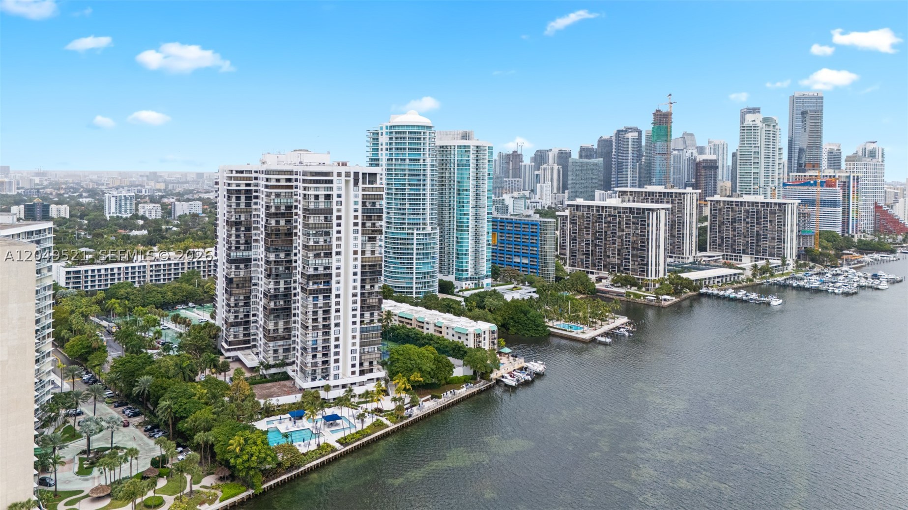 image Brickell Bay Club2