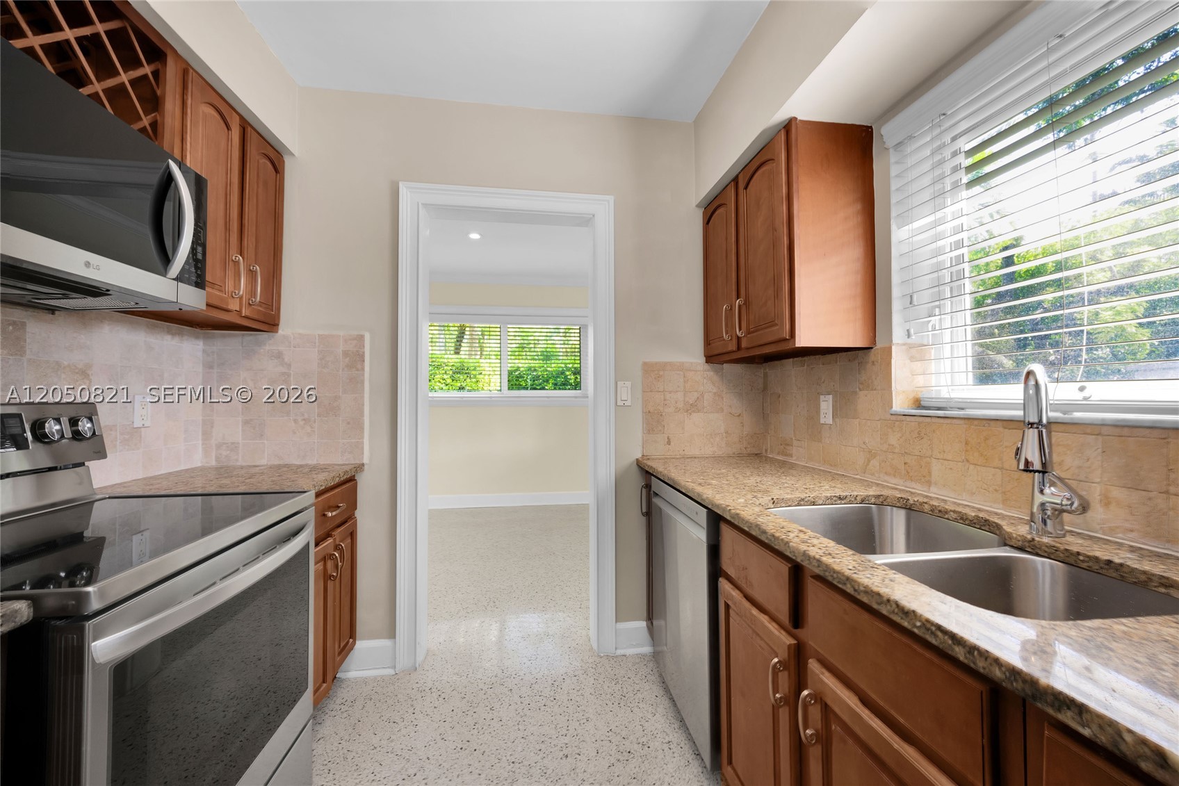 8141 SW 62nd Ct Miami, FL 33143