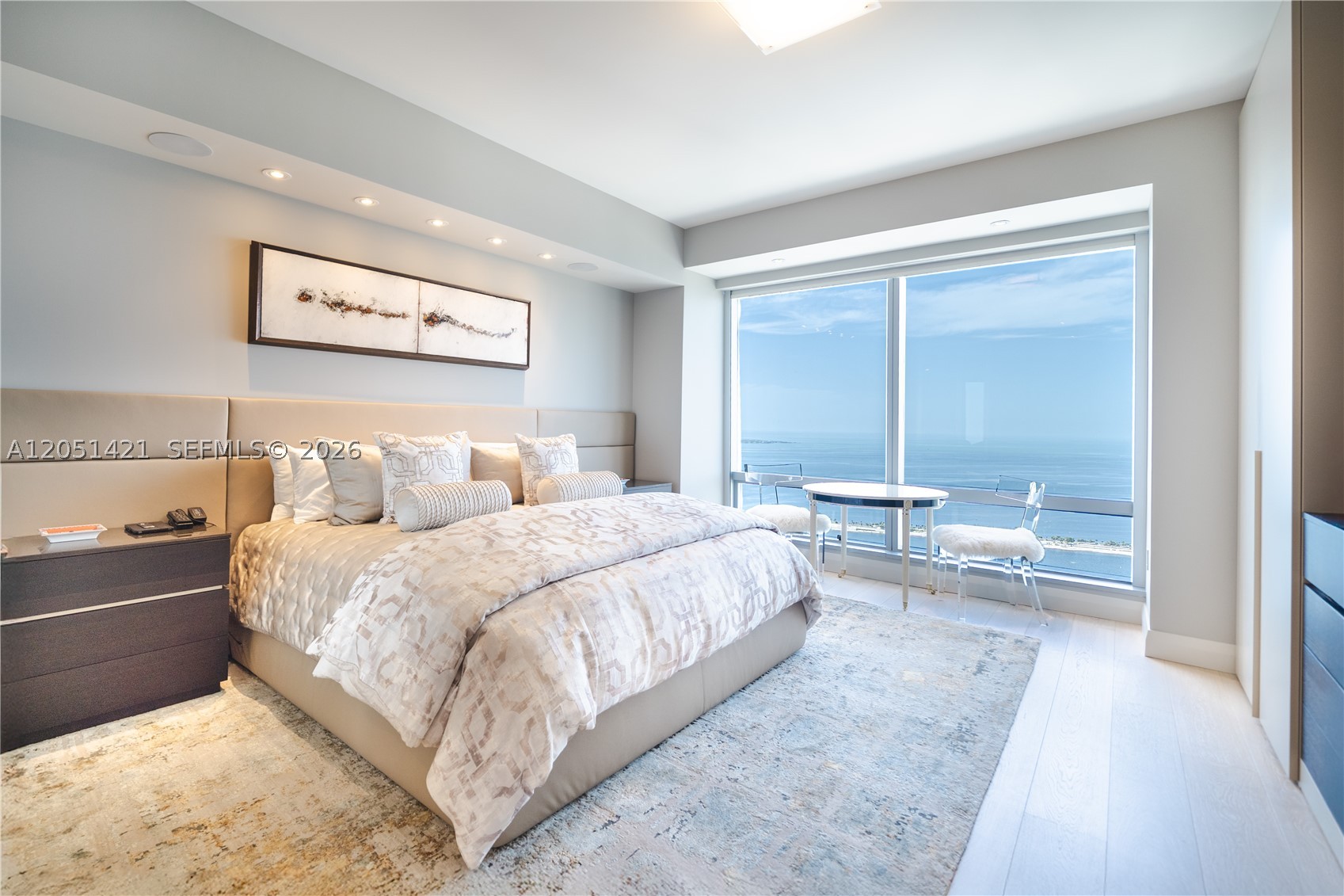 image Four Seasons Residences Miami0