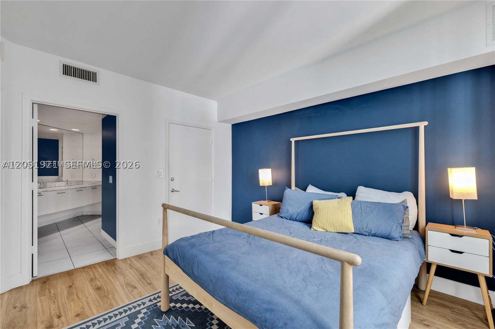 image 500 Brickell West7