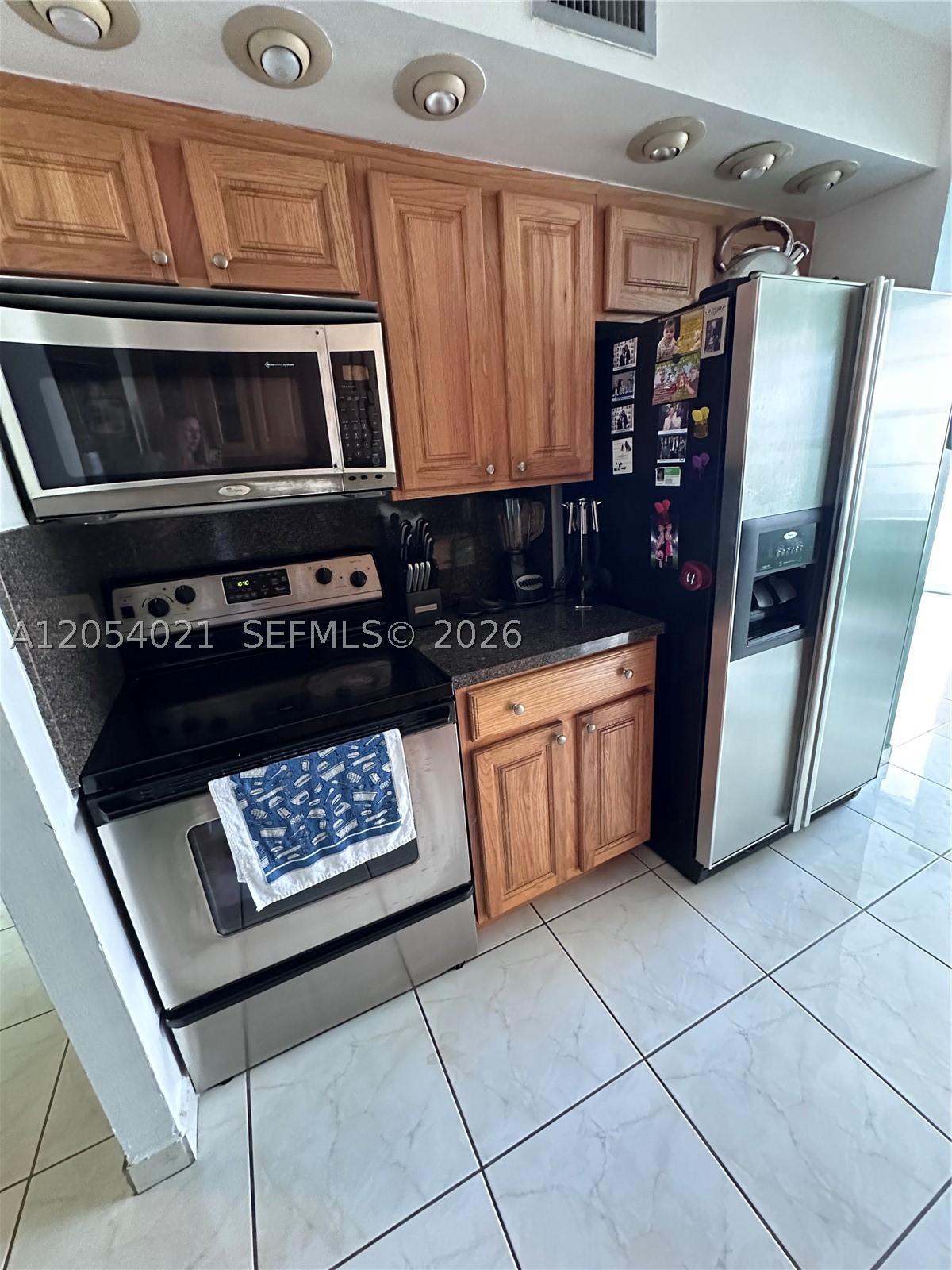 image Winston Towers 4003