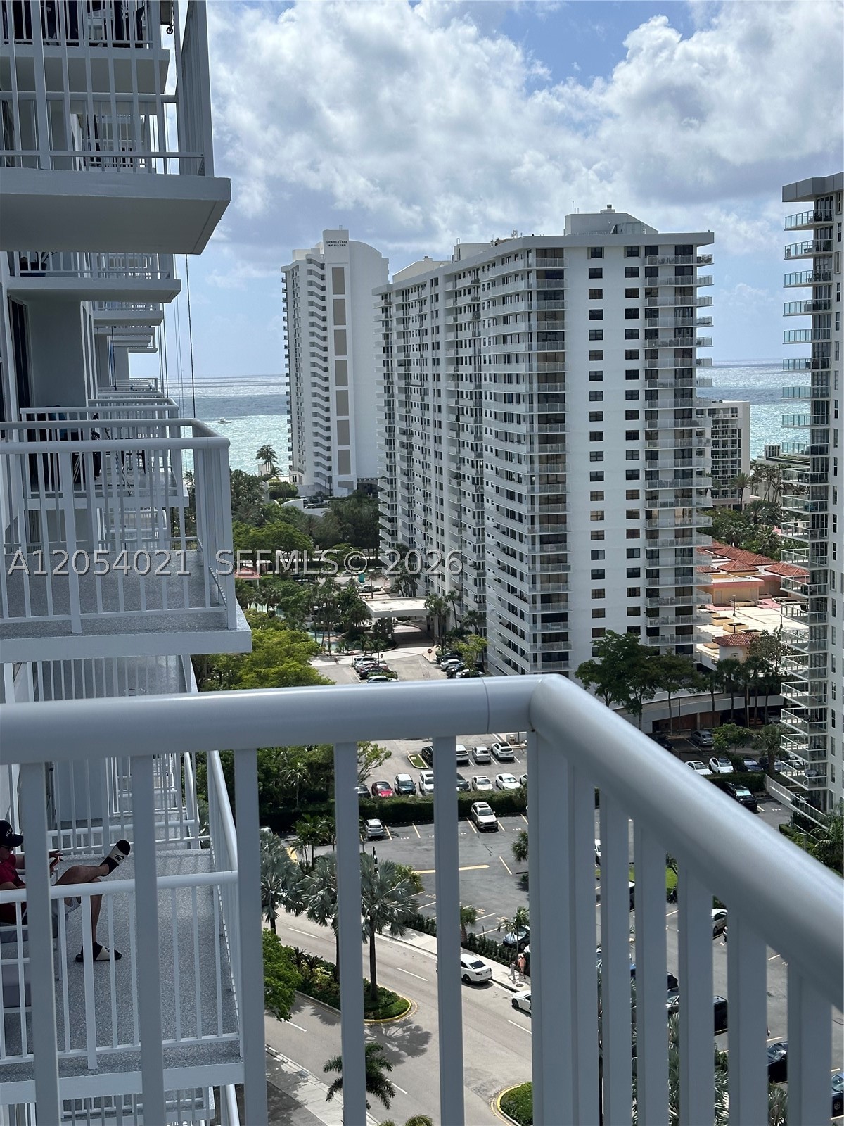 image Winston Towers 4007