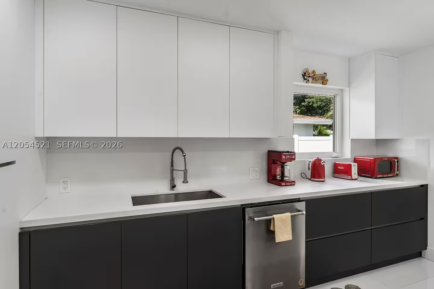 2784 NE 30th St Lighthouse Point, FL 33064