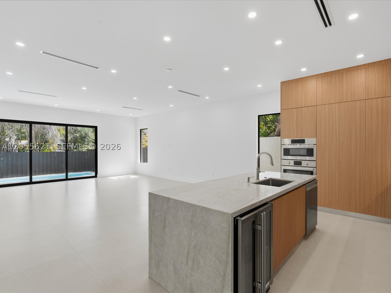 1621 SW 11th Ter Miami, FL 33135