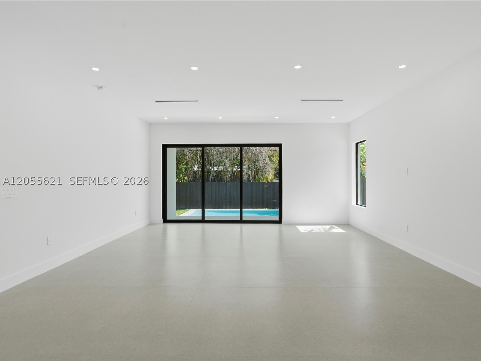1621 SW 11th Ter Miami, FL 33135