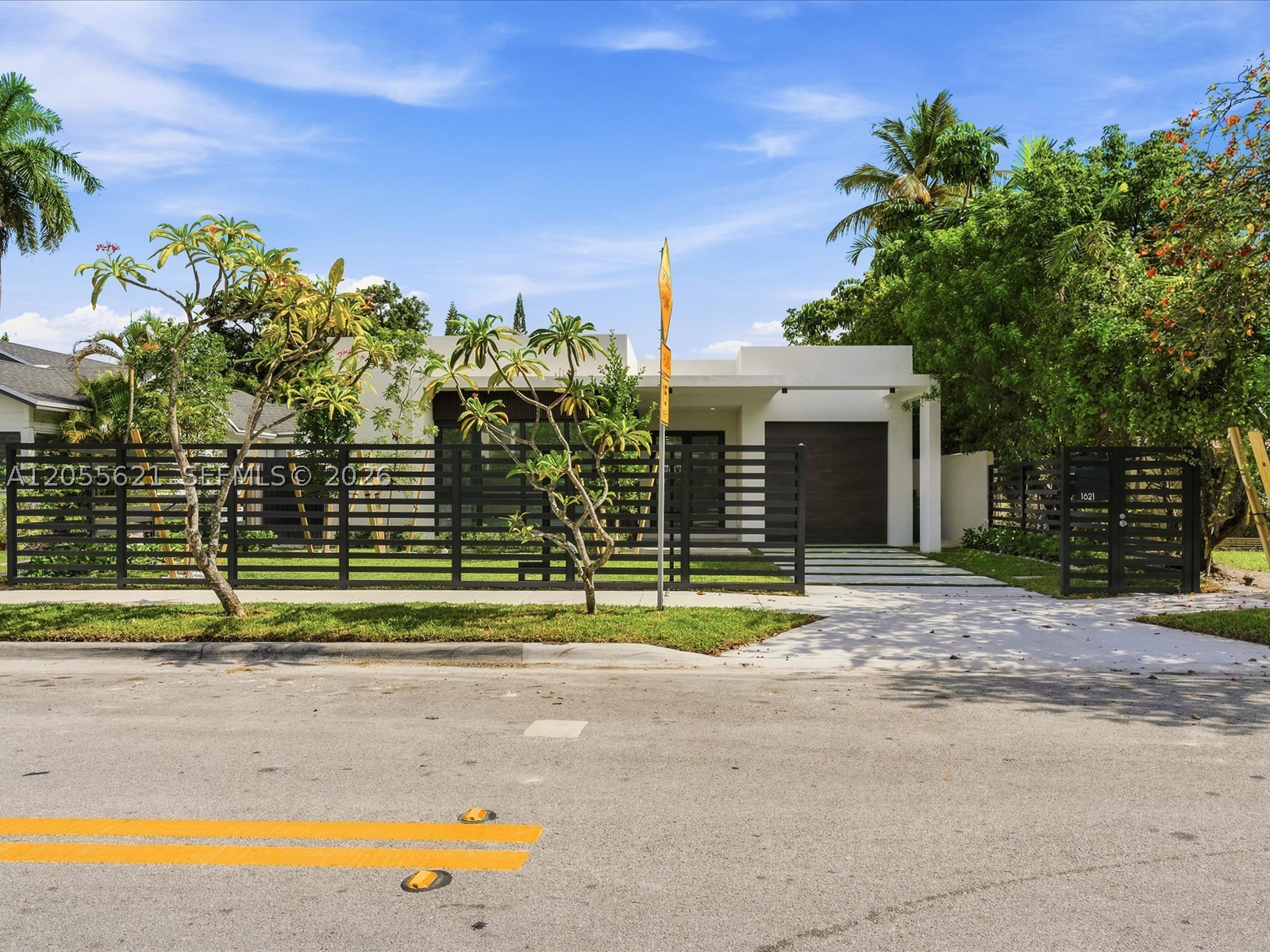 1621 SW 11th Ter Miami, FL 33135