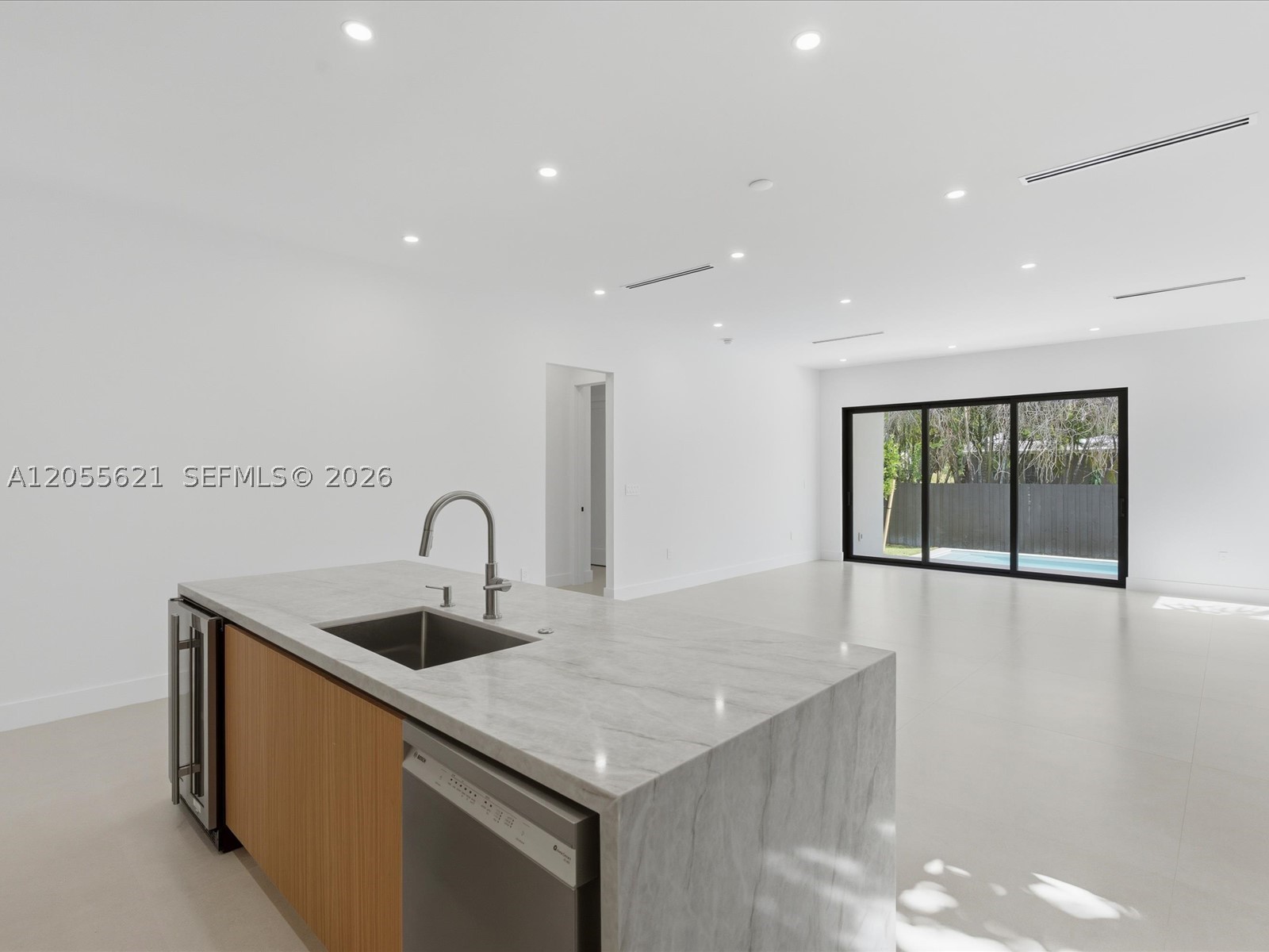 1621 SW 11th Ter Miami, FL 33135