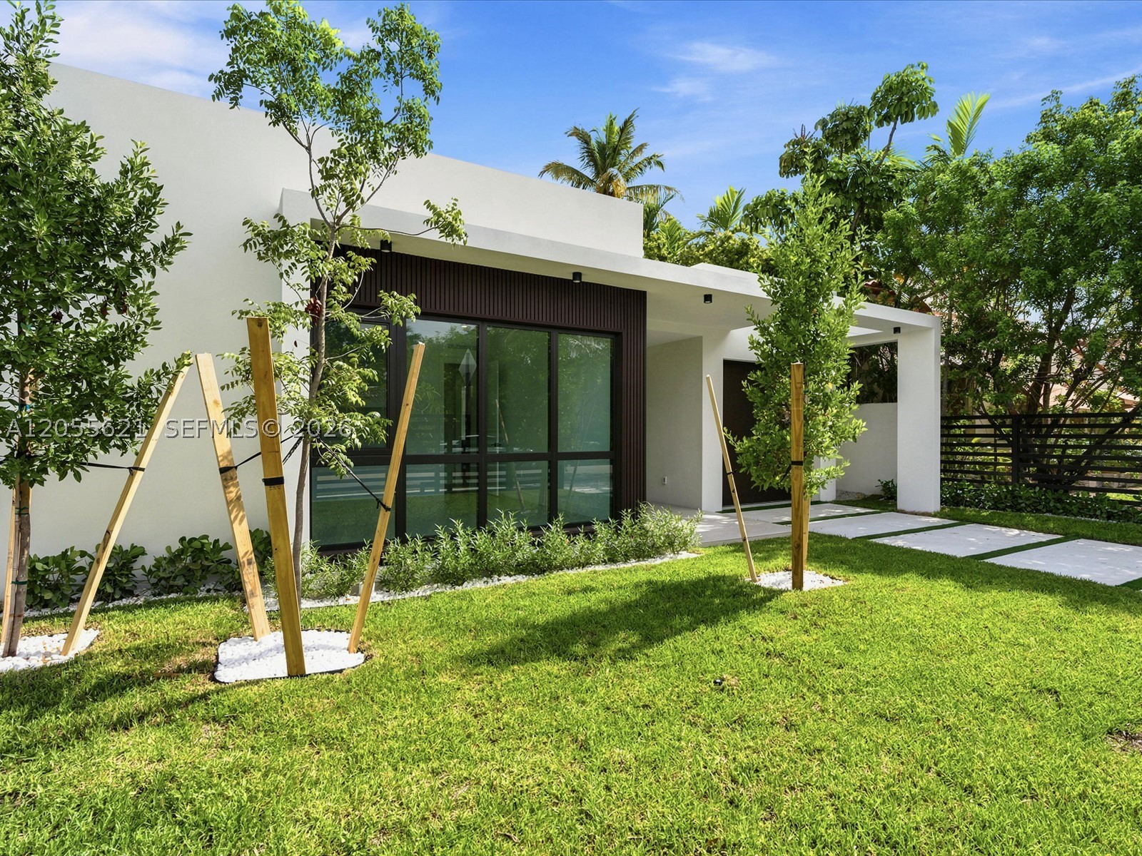 1621 SW 11th Ter Miami, FL 33135