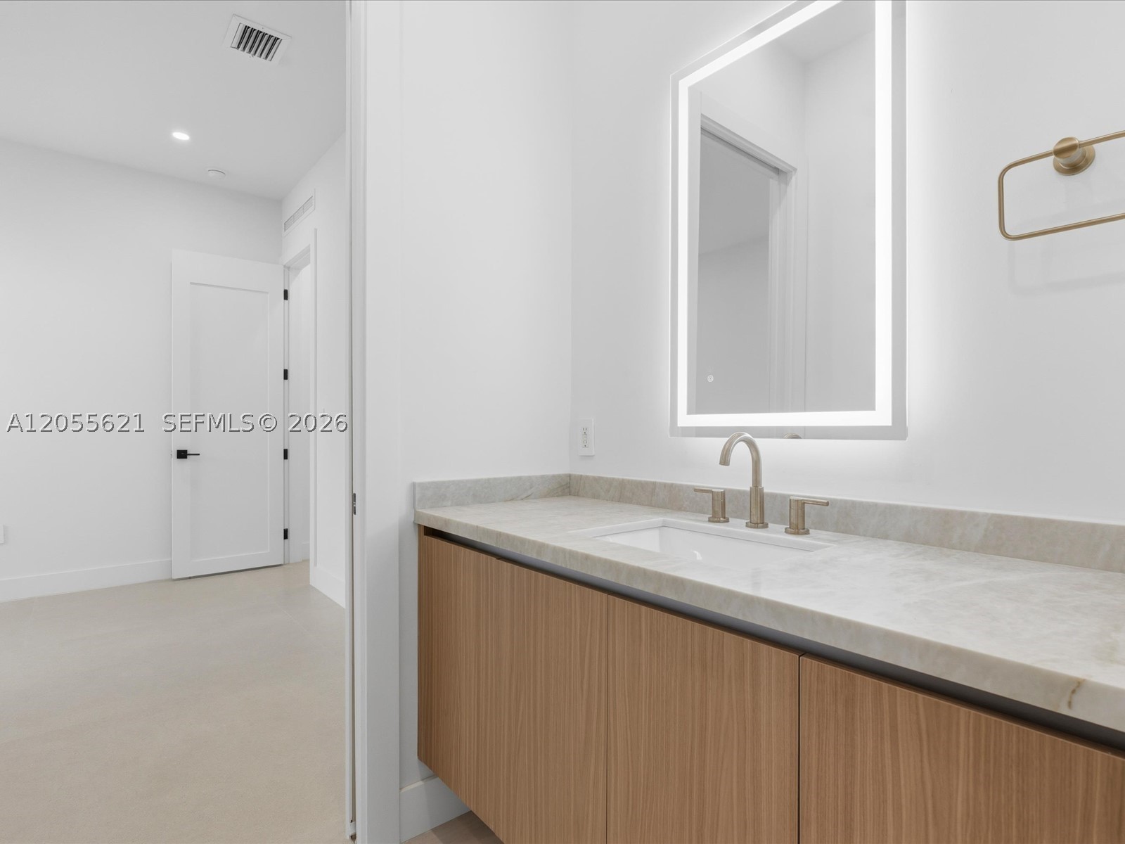 1621 SW 11th Ter Miami, FL 33135