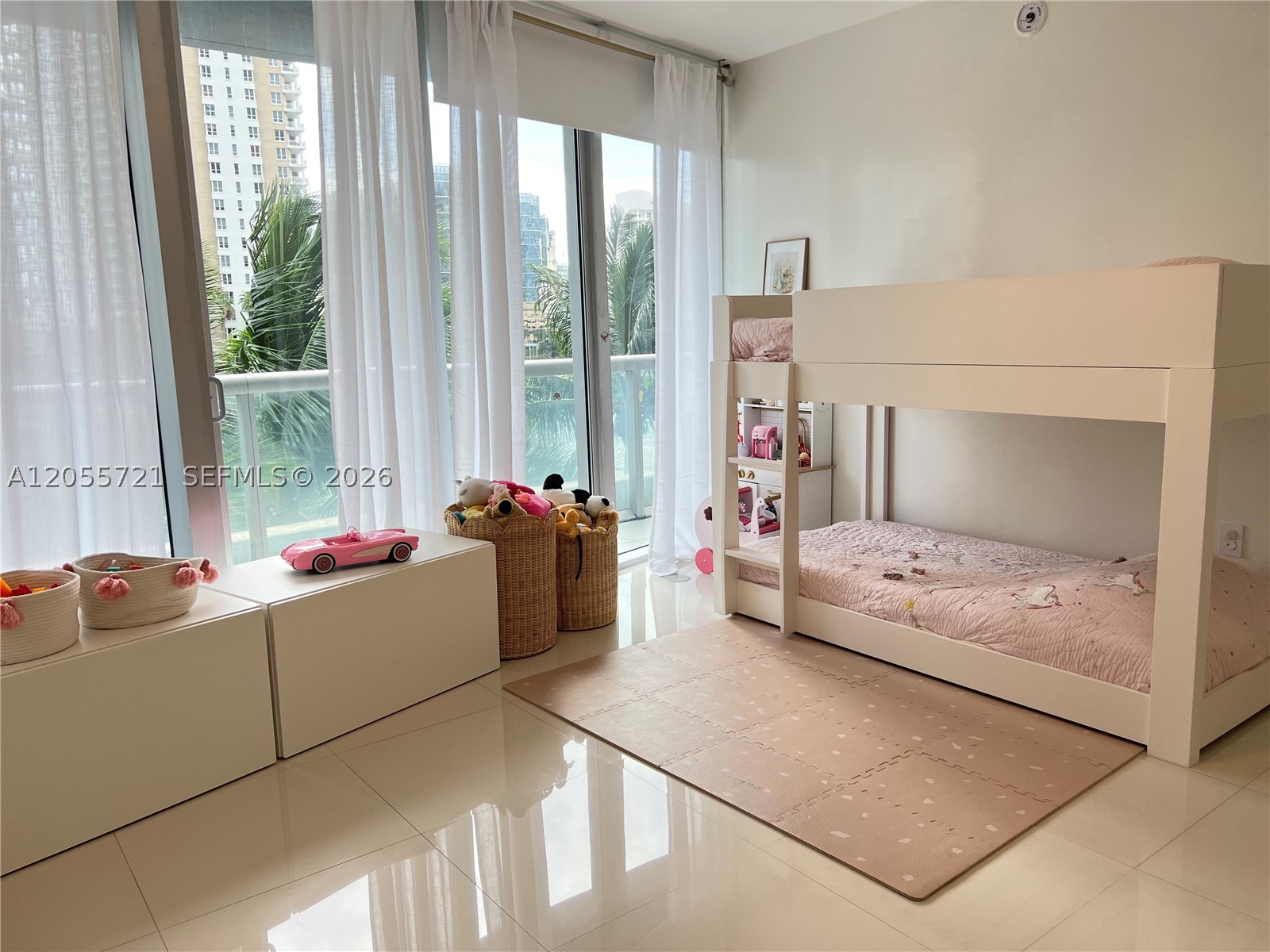 image Icon Brickell II10